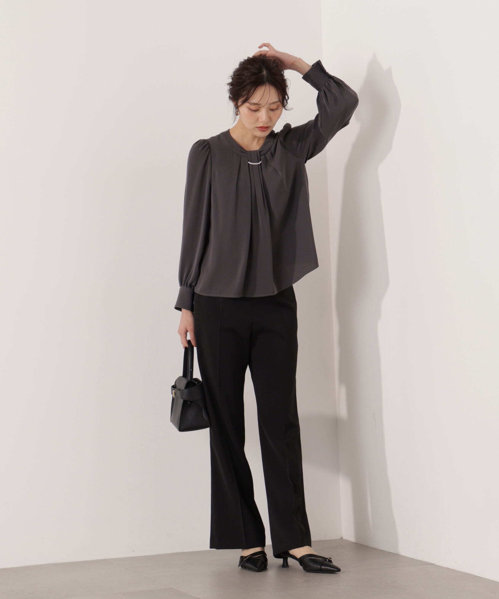 PROPORTION BODY DRESSING「パール付きベーシックブラウス 26SS」|シャツ・ブラウス|