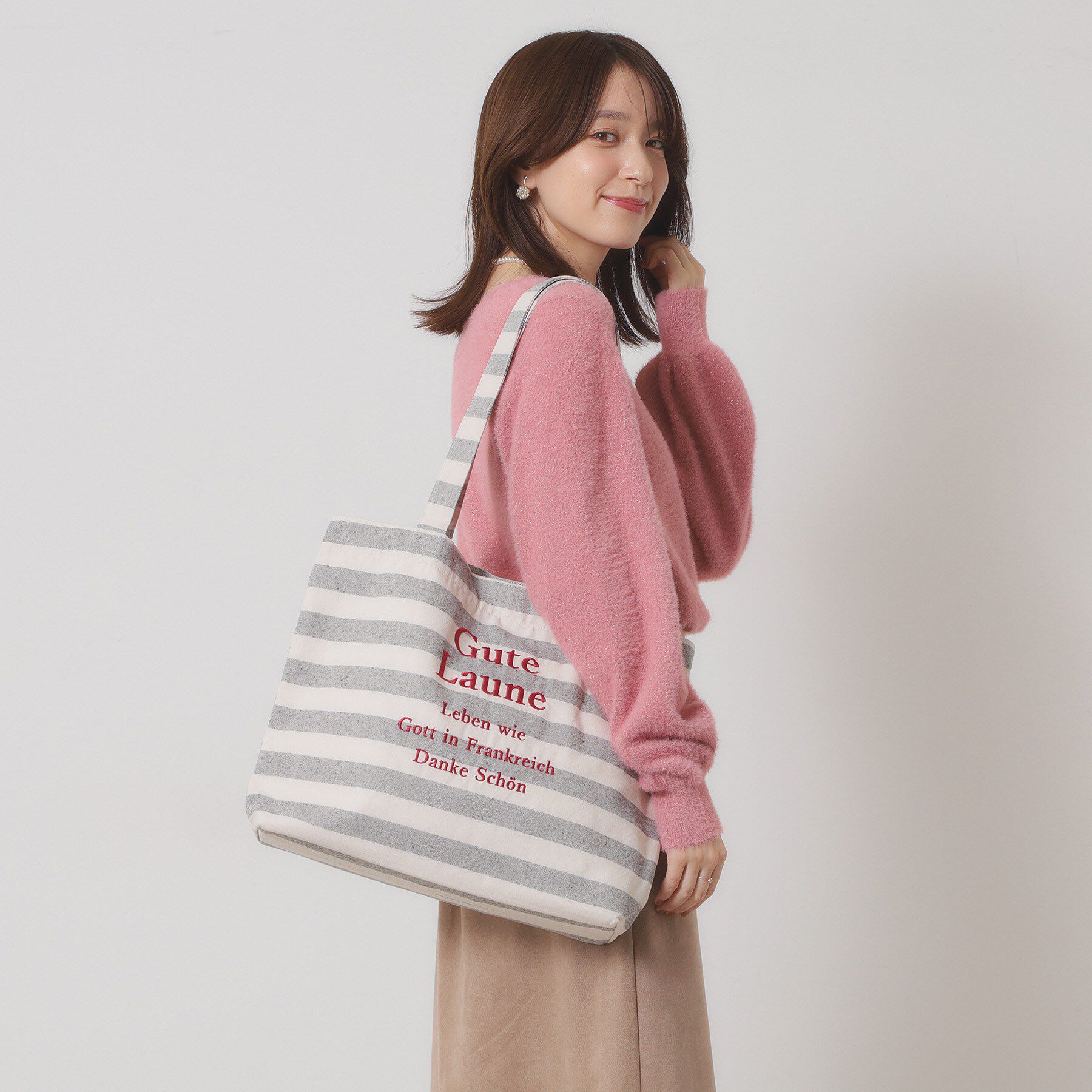 ITS&rsquo;DEMO「【A4対応】ロゴ刺繍ラージトート」|トートバッグ|ブラック(319)