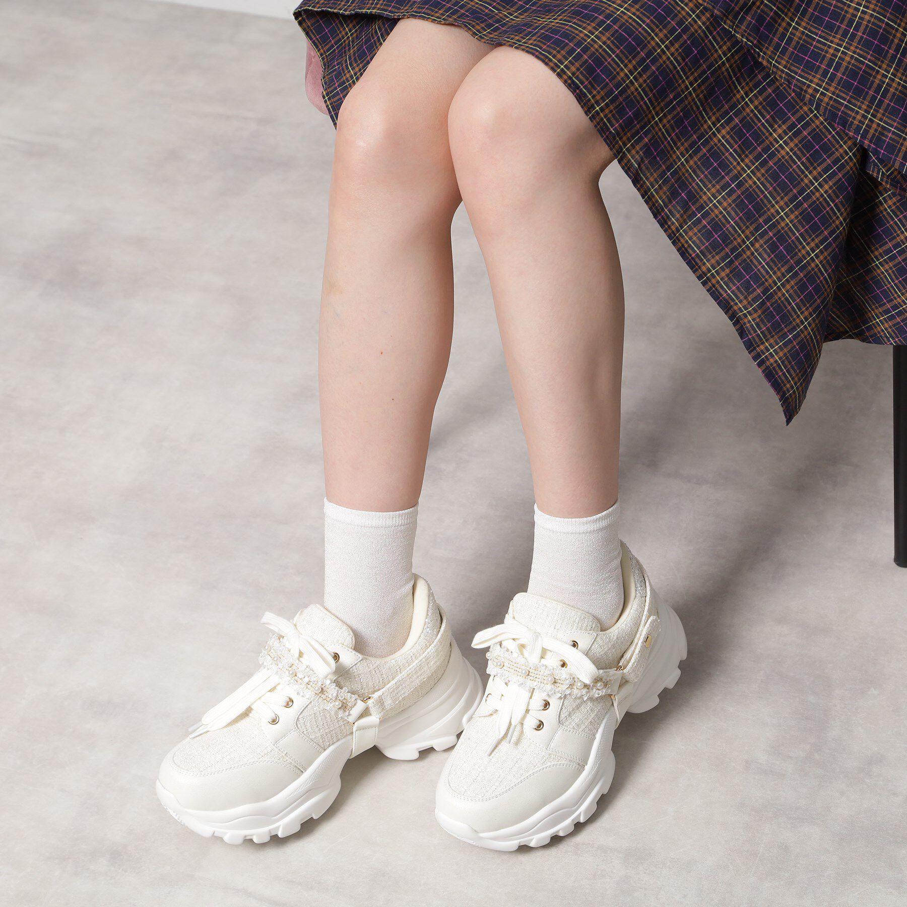 ESPERANZA「フリル&times;パール調ベルトツイードスニーカー」|スニーカー|