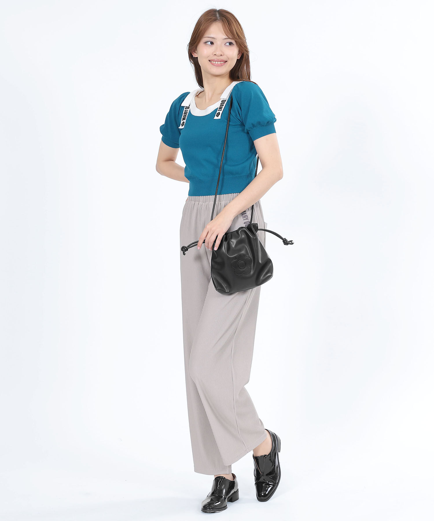 MARY QUANT「デイジーパッチドロスト ショルダー」|ショルダー・メッセンジャー|