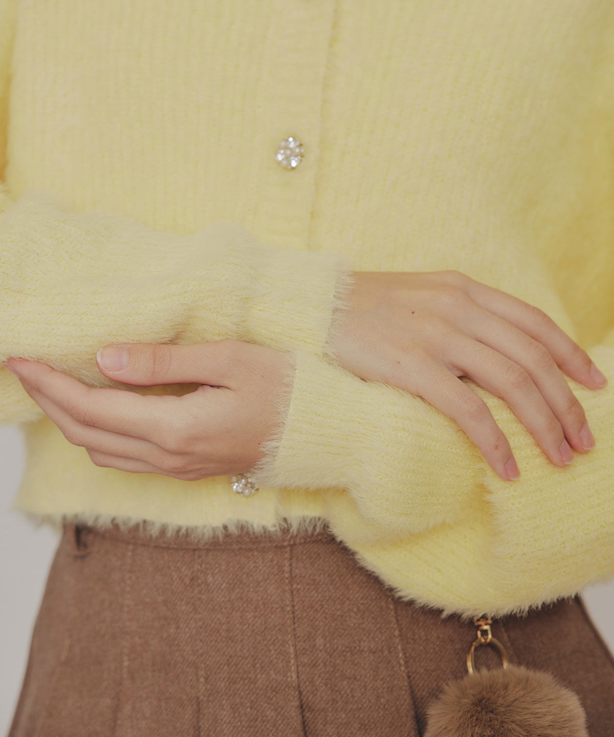 REDYAZEL「フェザーヤーンビジューボタンカーディガン」|カーディガン|