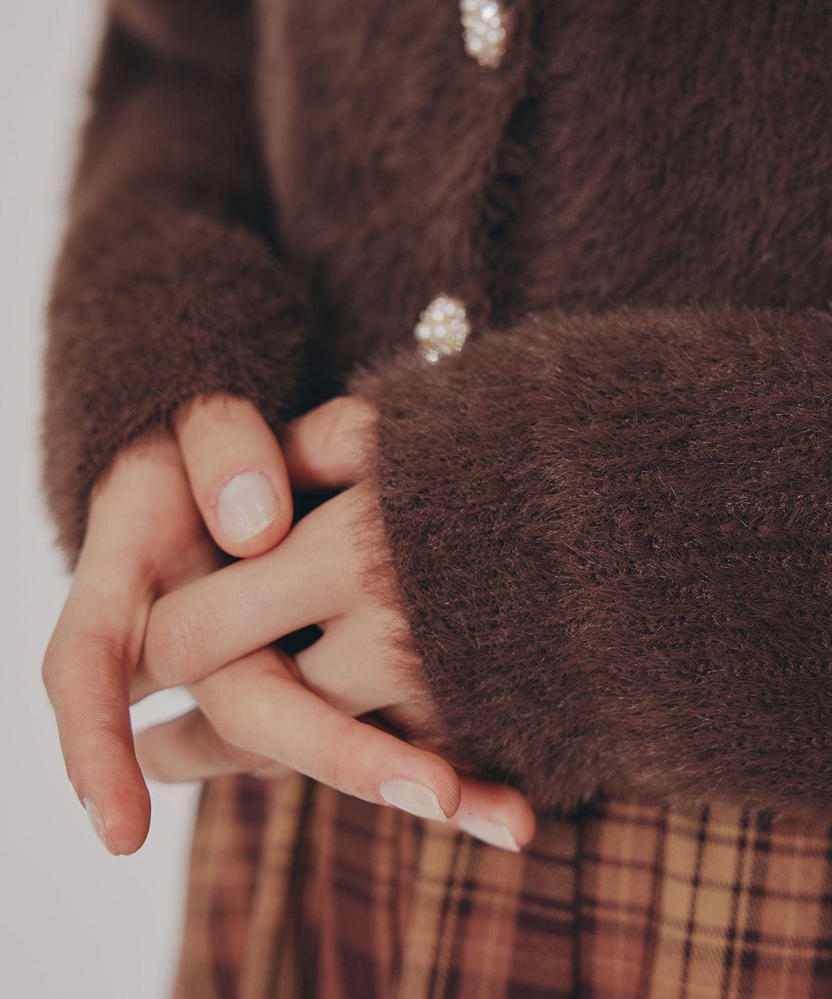 REDYAZEL「フェザーヤーンビジューボタンカーディガン」|カーディガン|