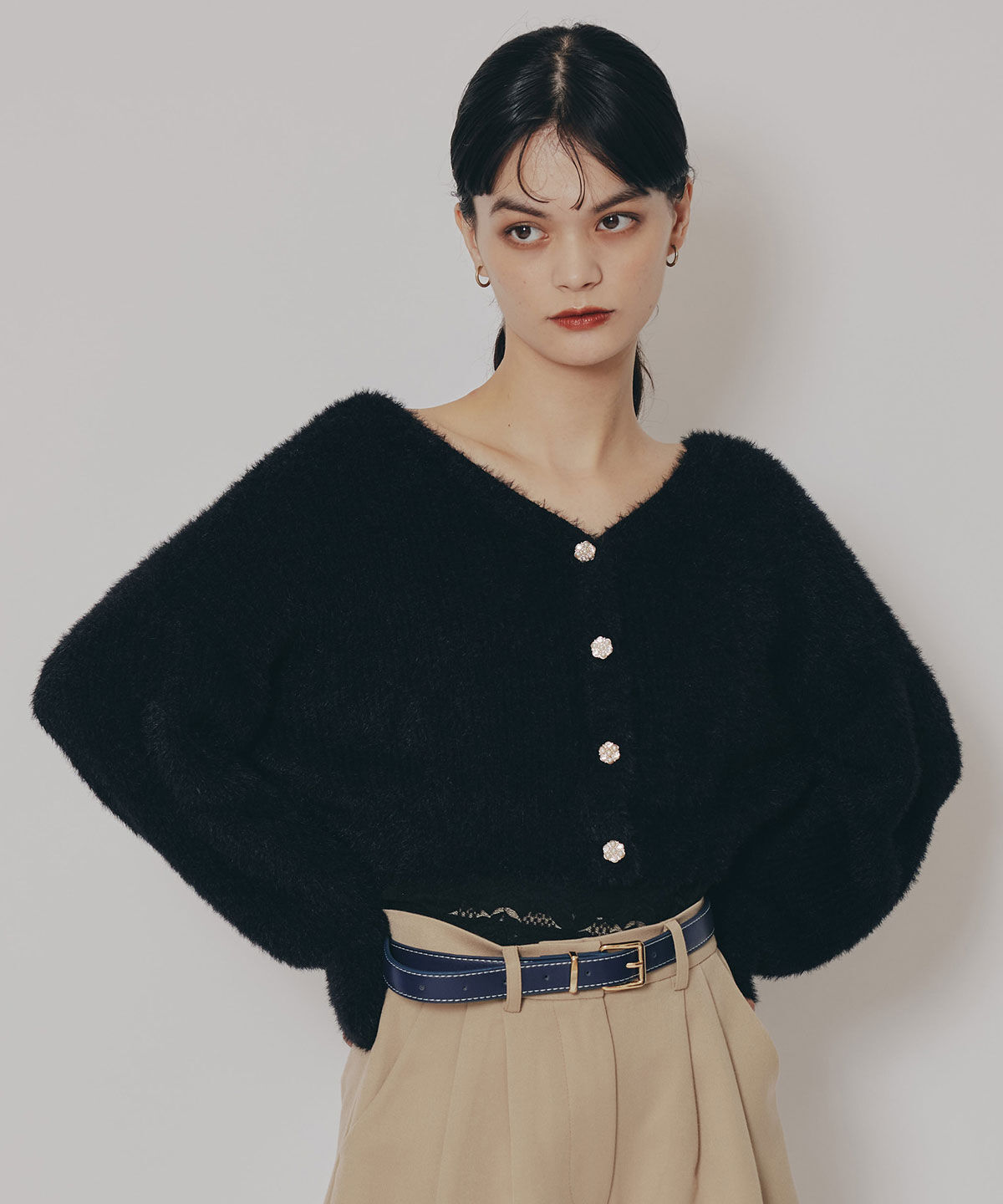 REDYAZEL「フェザーヤーンビジューボタンカーディガン」|カーディガン|ブラック