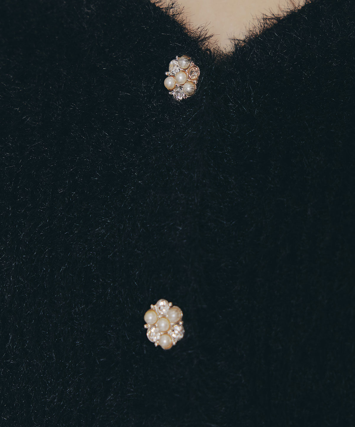 REDYAZEL「フェザーヤーンビジューボタンカーディガン」|カーディガン|