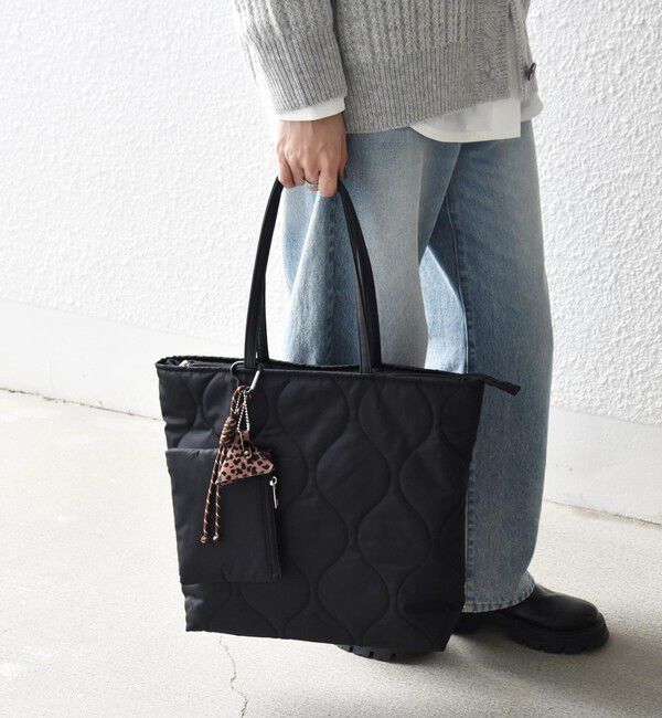 SHIPS any「《一部追加予約》SHIPS any: チャーム付き キルティング スクエア A4 トート バッグ」|トートバッグ|