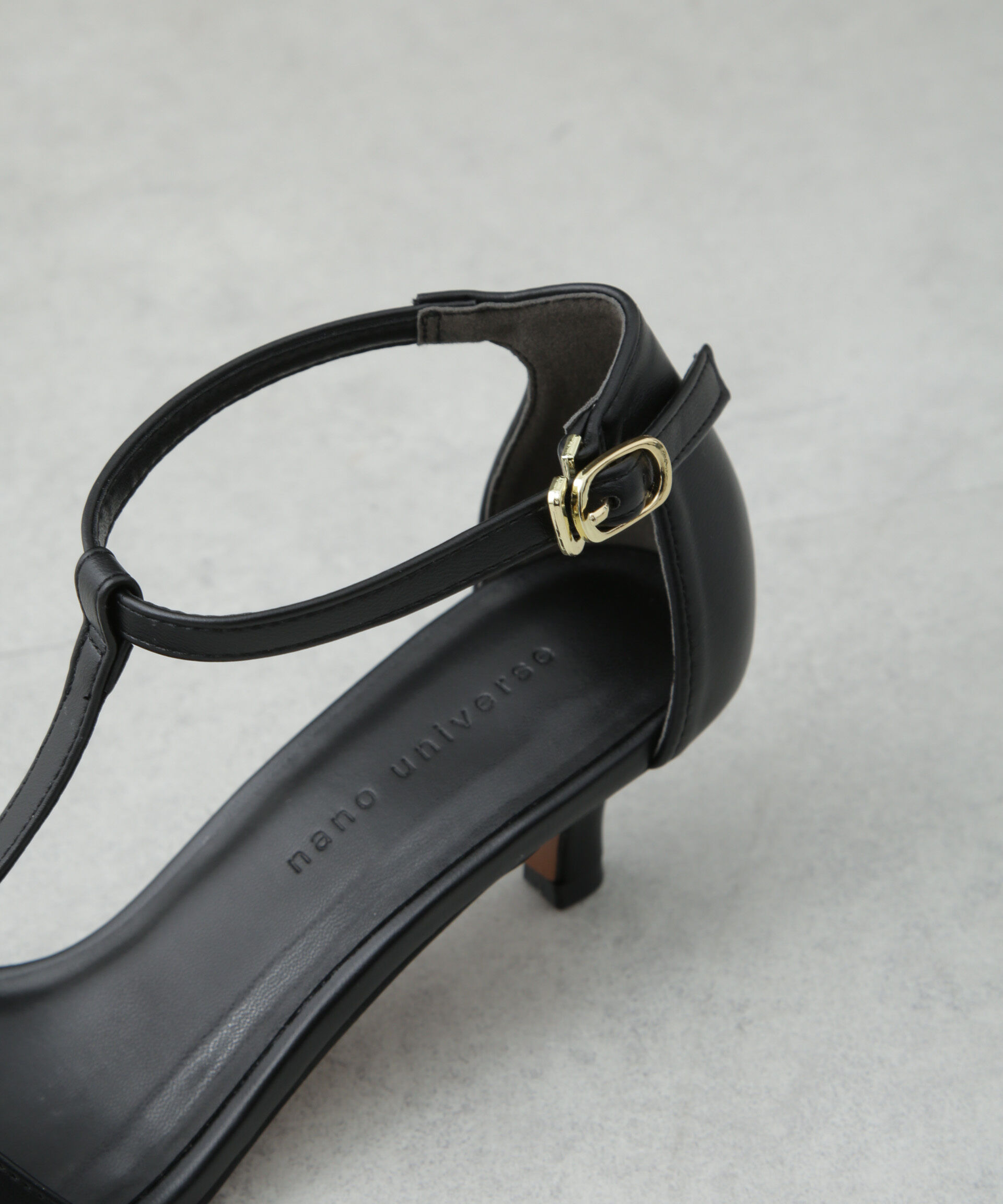 nano･universe「クロスストラップサンダル」|ビジネス・ドレスシューズ|