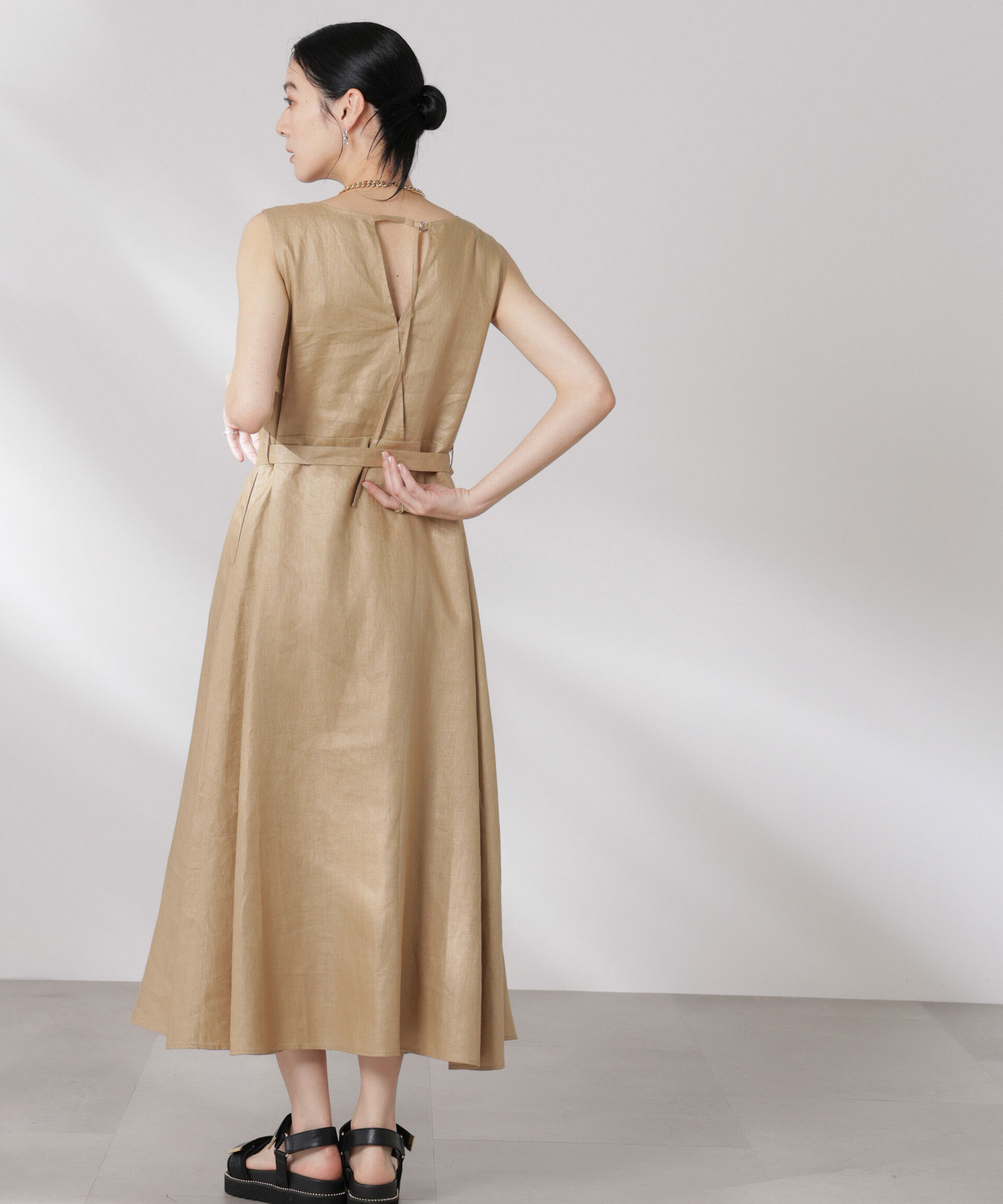 nano･universe「ヨーロピアンフラックス Aラインノースリーブワンピース」|ワンピース|