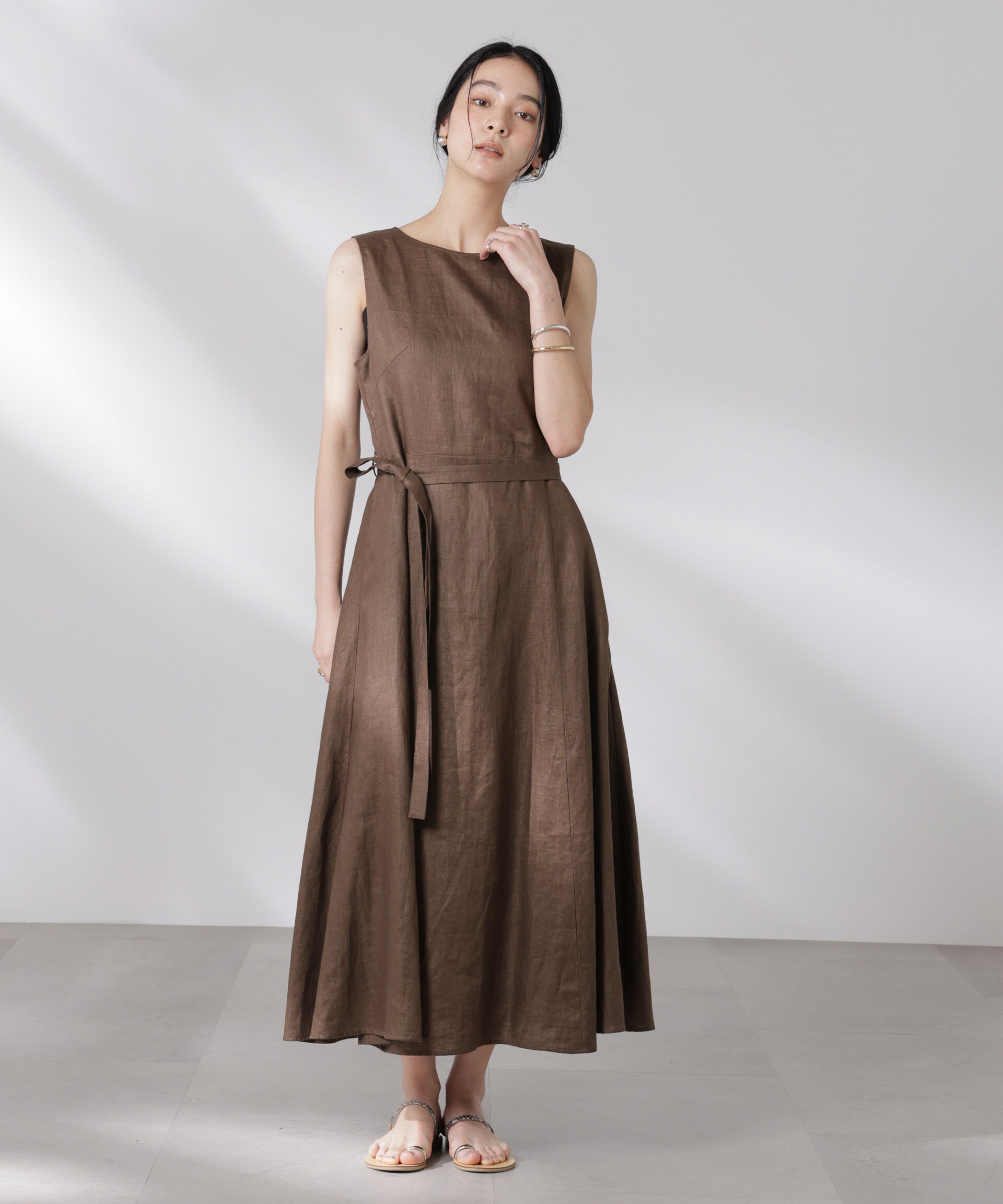 nano･universe「ヨーロピアンフラックス Aラインノースリーブワンピース」|ワンピース|