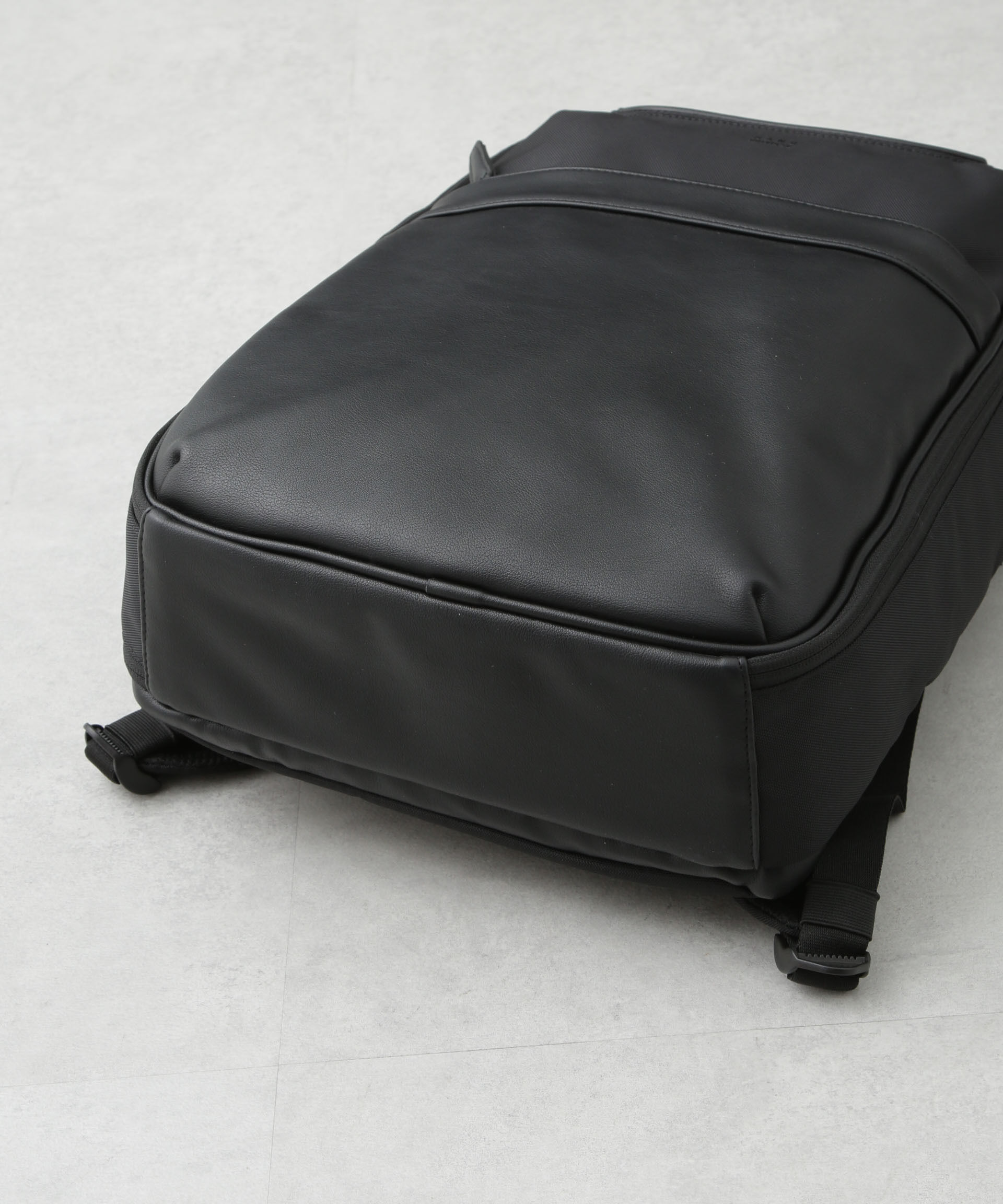 nano･universe「ECOPET(R) マルチポケットバックパック」|ショルダー・メッセンジャー|