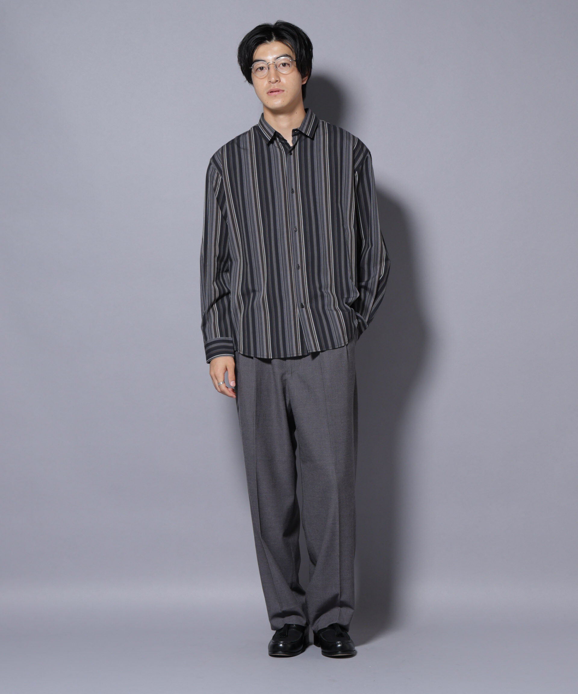 nano･universe「2タックテーパードスラックス」|チノ|