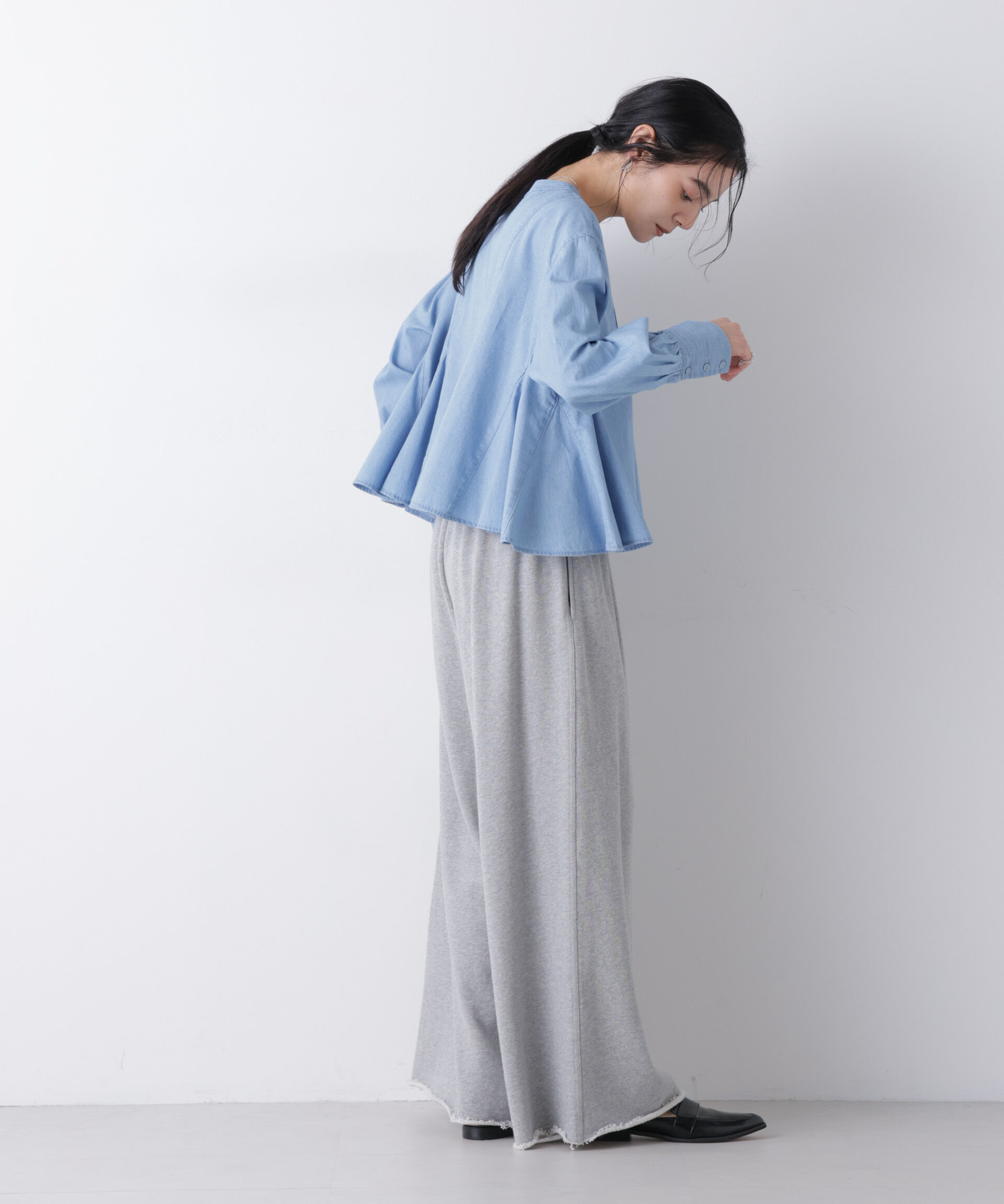 nano･universe「ライトデニムフレアブラウス」|シャツ・ブラウス|