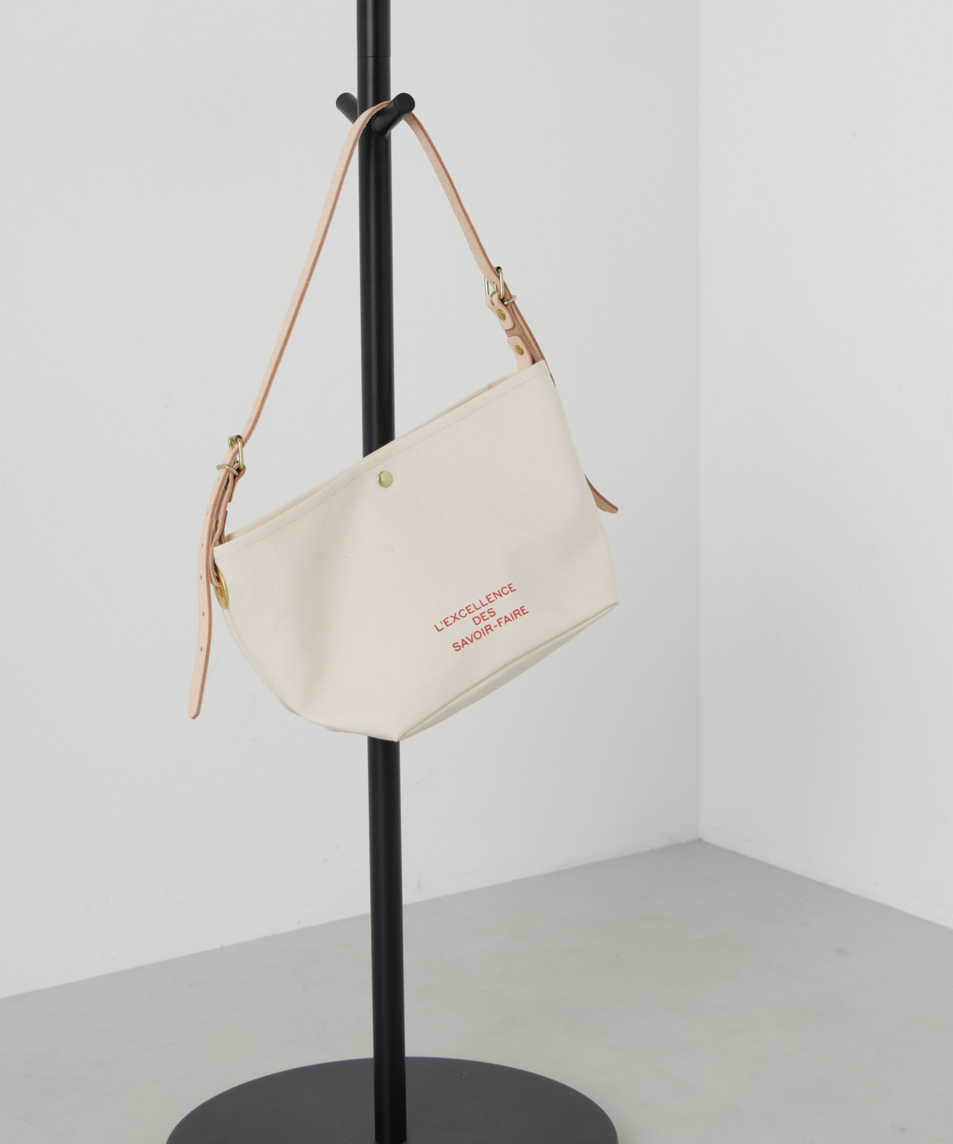 nano･universe「Le minor/別注 DEMI MARCHE ECRU」|ショルダー・メッセンジャー|エクリュ4