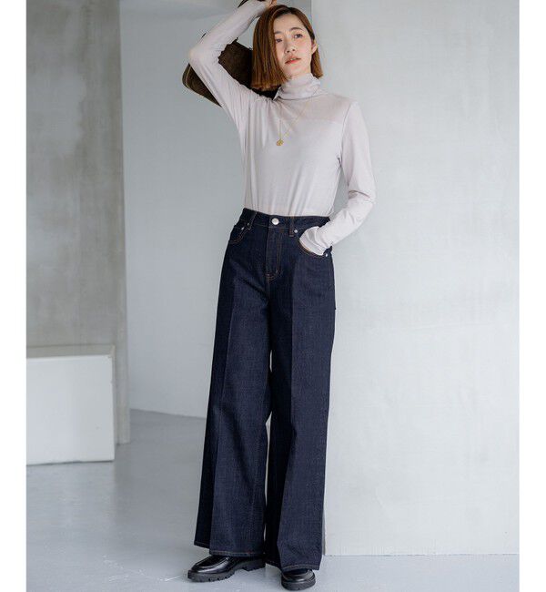 23区「【FUDGE掲載/滝沢眞規子さん着用/RED CARD TOKYO&times;23区】 センタープレス デニム ワイド パンツ」|デニム|