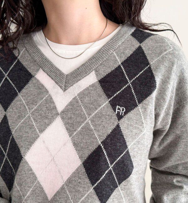 fredy emue「アーガイル柄インターシャVネックニット」|ニット・セーター|