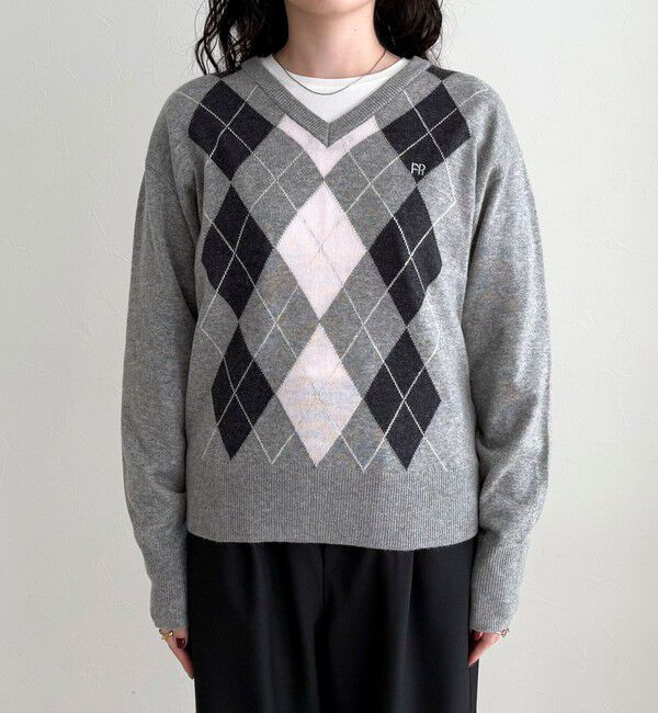 fredy emue「アーガイル柄インターシャVネックニット」|ニット・セーター|