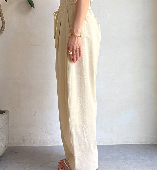  「ナイロンストレッチタックギャザーパンツ」|チノ|