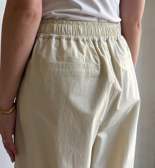  「ナイロンストレッチタックギャザーパンツ」|チノ|