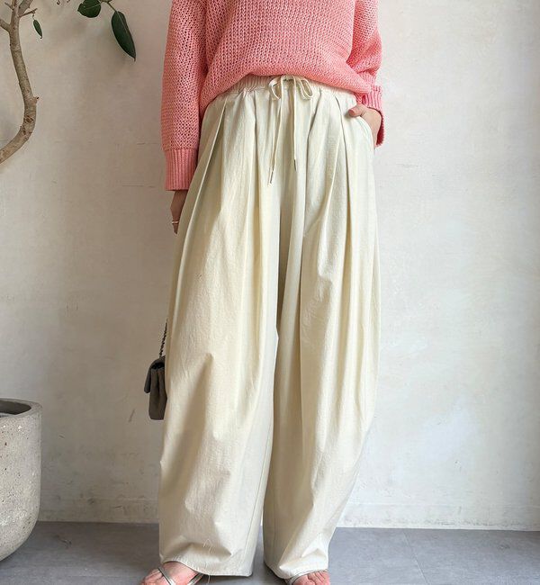  「ナイロンストレッチタックギャザーパンツ」|チノ|