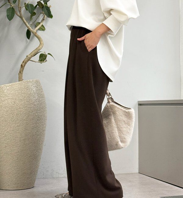  「【ウォッシャブル】【シーズンレスで使える】タックワイドスラックス」|チノ|