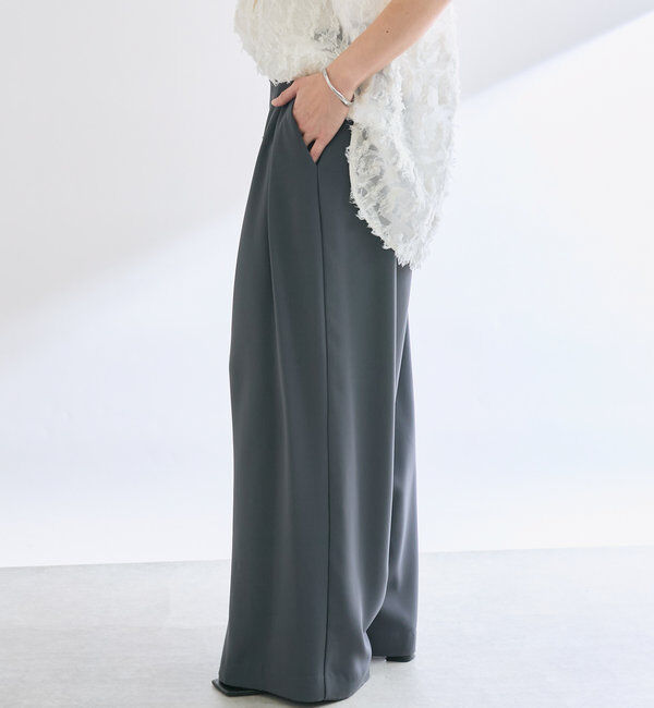  「【ウォッシャブル】【シーズンレスで使える】タックワイドスラックス」|チノ|