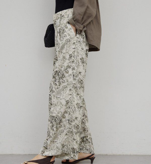  「【セットアップ対応】ボタニカルサテンスラックス」|チノ|