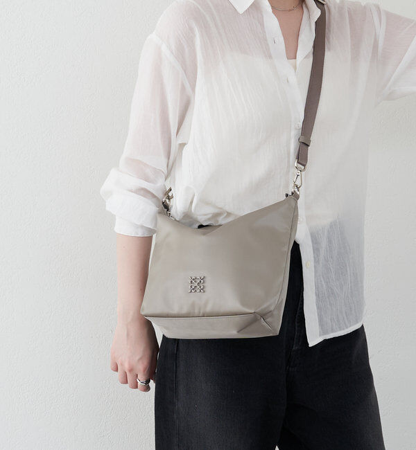  「クラウズナイロンシンプルショルダーバッグ」|ショルダー・メッセンジャー|