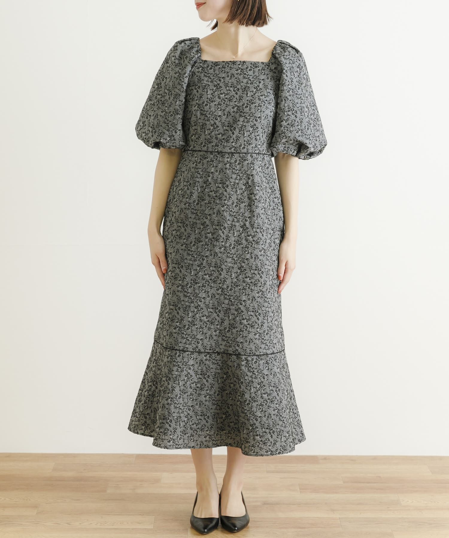 URBAN RESEARCH「LA MAISON　スクエアネックJQワンピース」|ワンピース|