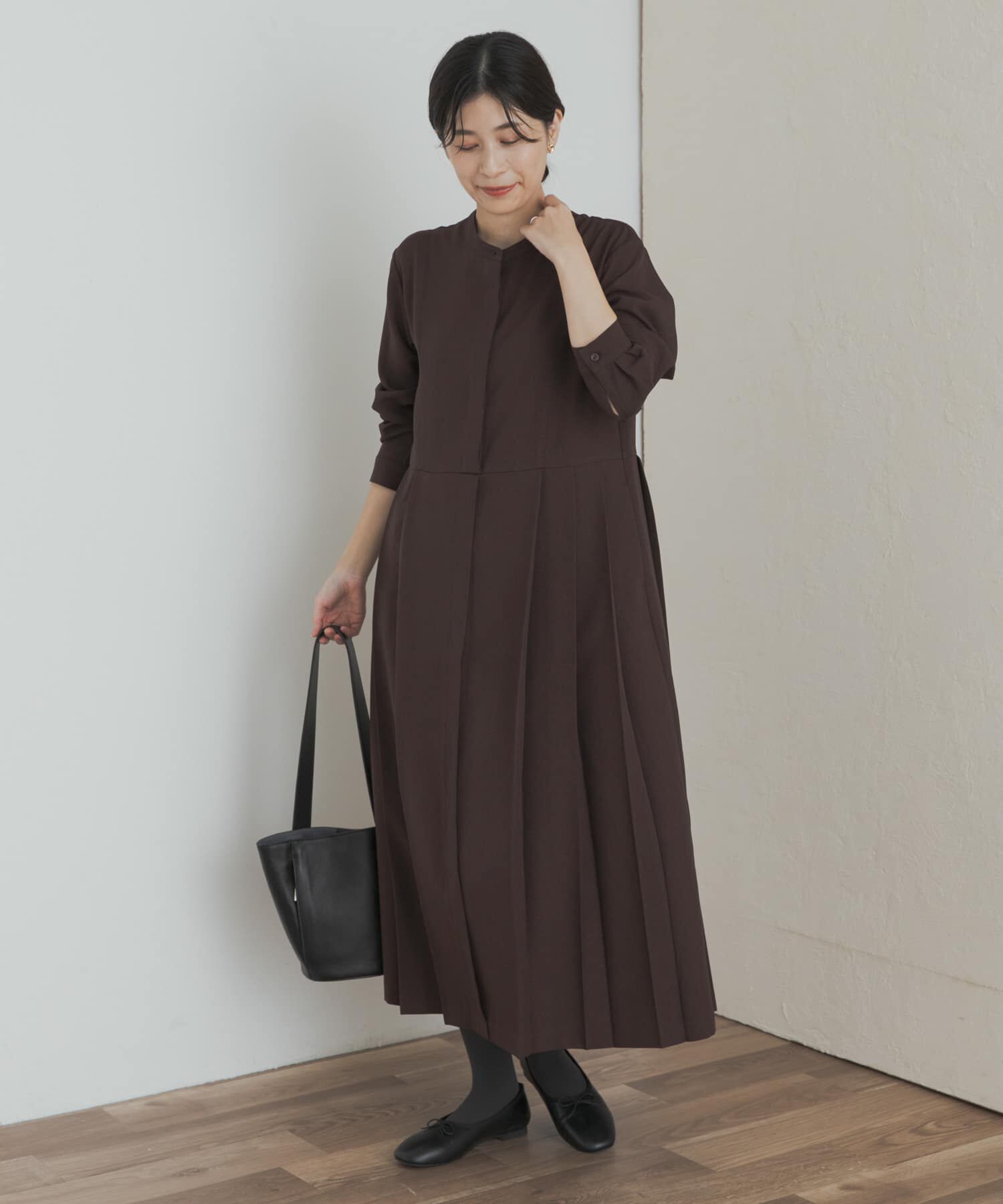 URBAN RESEARCH DOORS「『一部WEB限定カラー』『UR TECH SMOOTHLUXE』サイドプリーツ切替ワンピース」|ワンピース|