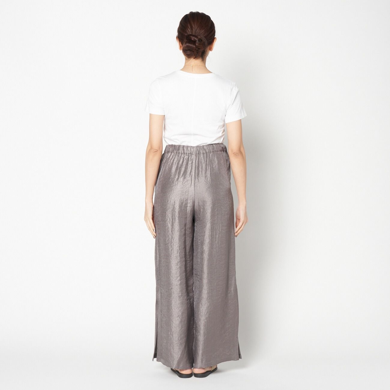 HELIOPOLE「HELIOPOLE SATIN SLIT EASY PANTS」|チノ|