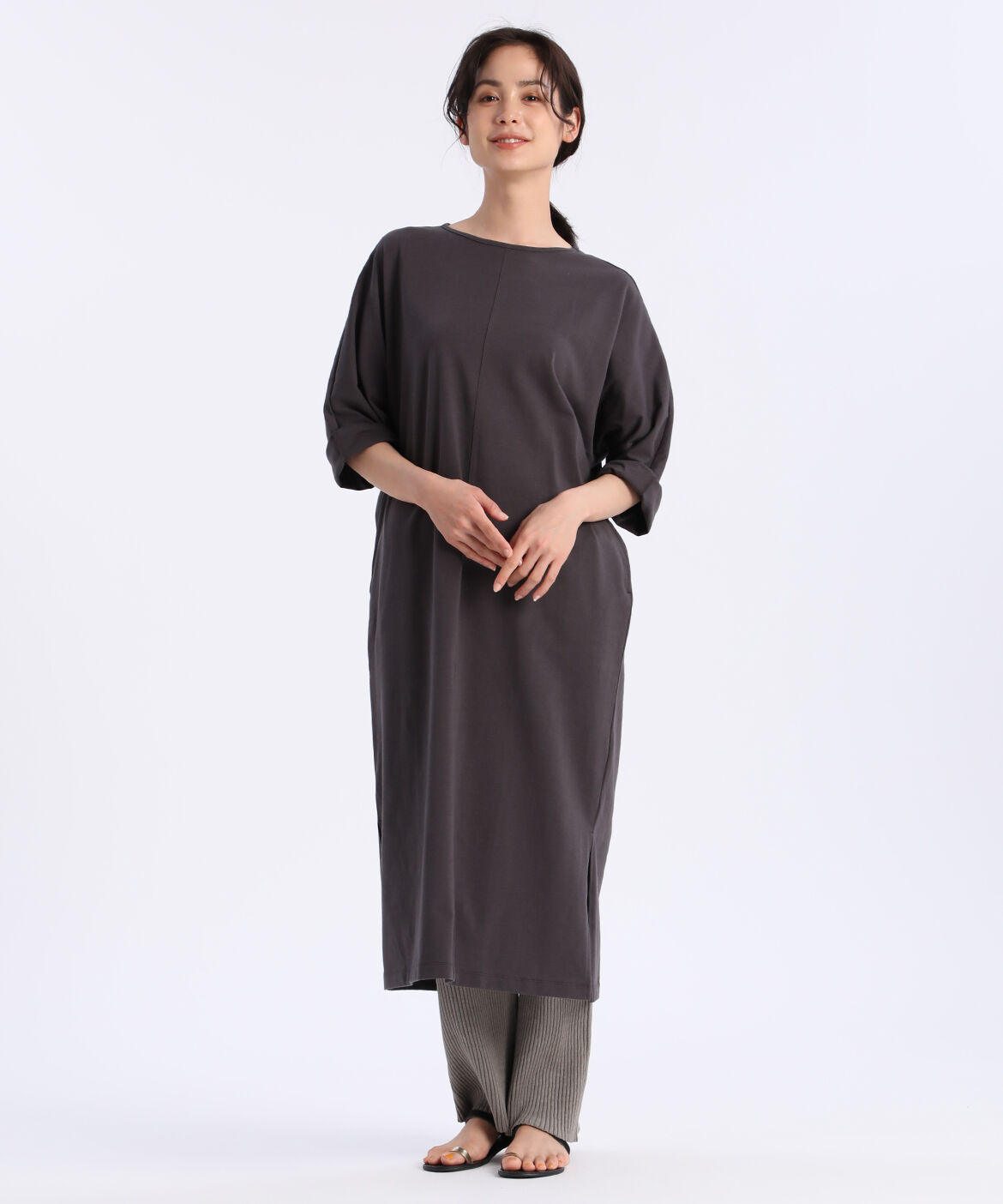 DAY by DAY it&rsquo;s international「ドルマンスリーブロングワンピース《ブルーサージコットン》」|ワンピース|