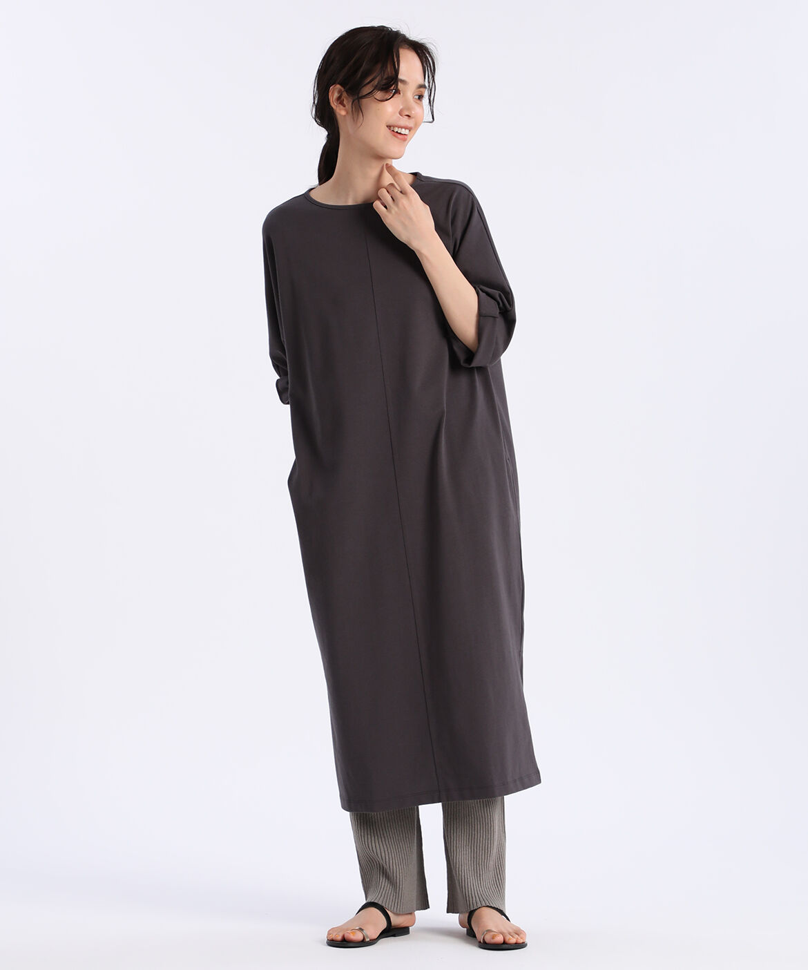 DAY by DAY it&rsquo;s international「ドルマンスリーブロングワンピース《ブルーサージコットン》」|ワンピース|