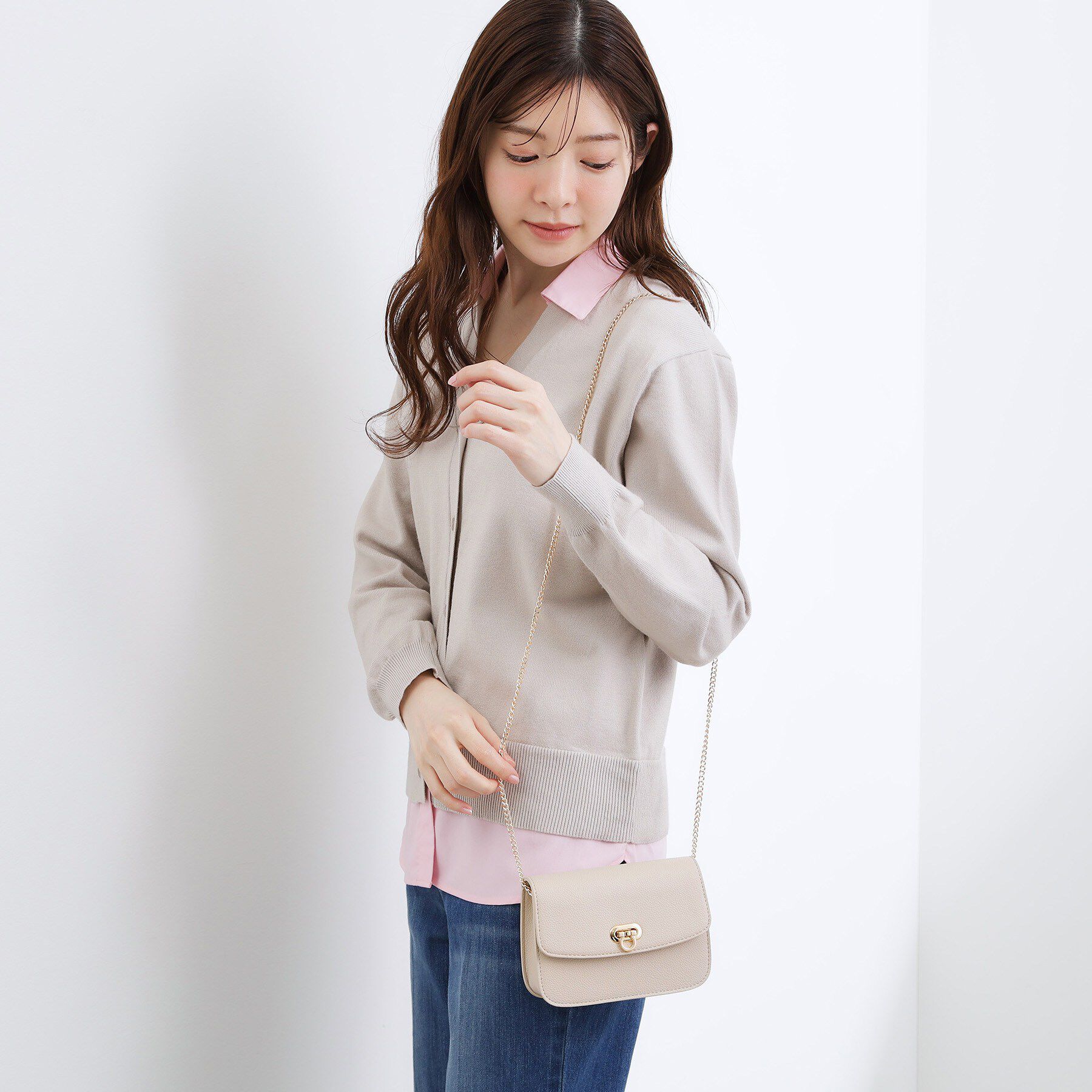 grove「フラップチェーンミニショルダー」|ショルダー・メッセンジャー|グレージュ(050)