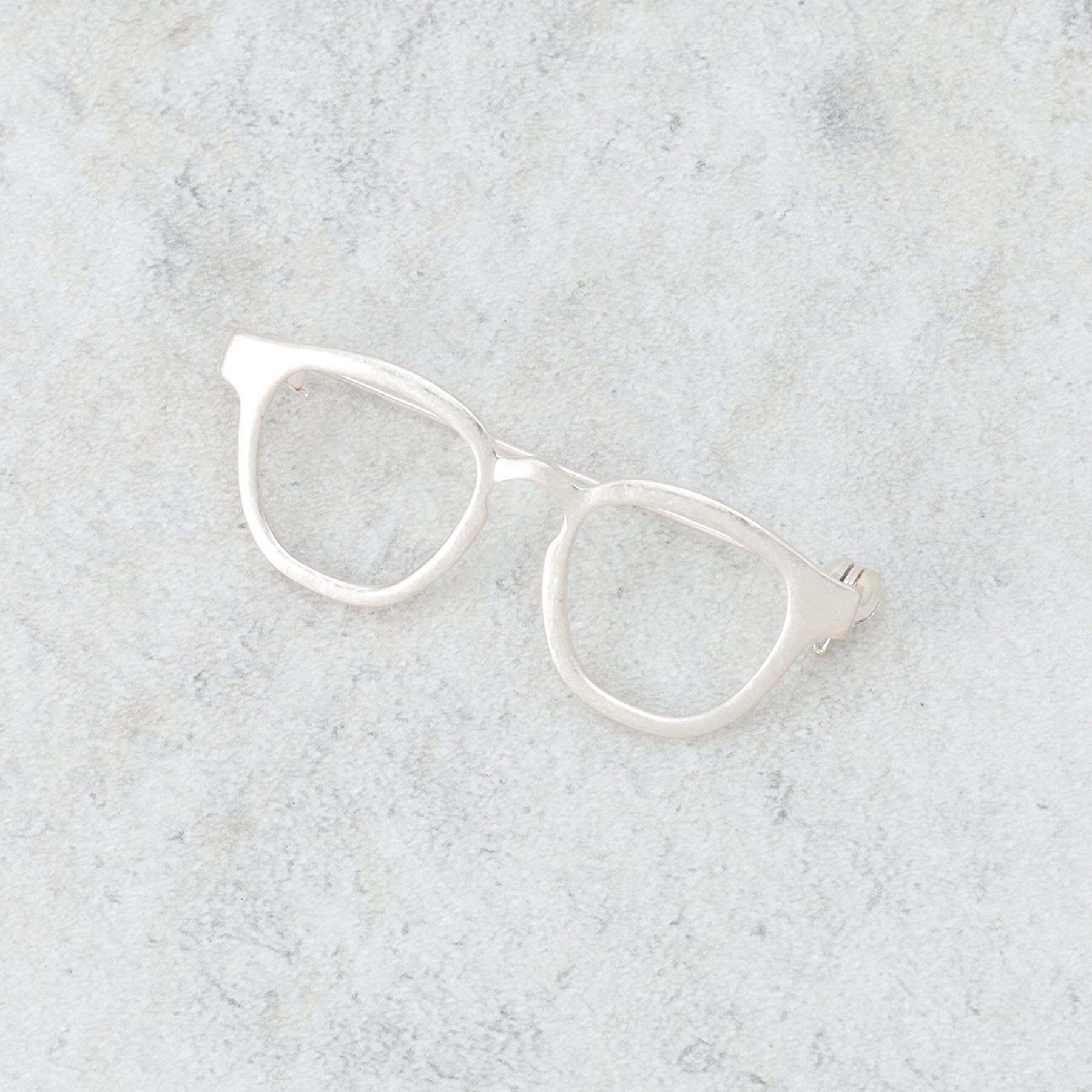 INDIVI「メガネモチーフブローチ」|ブローチ・コサージュ|