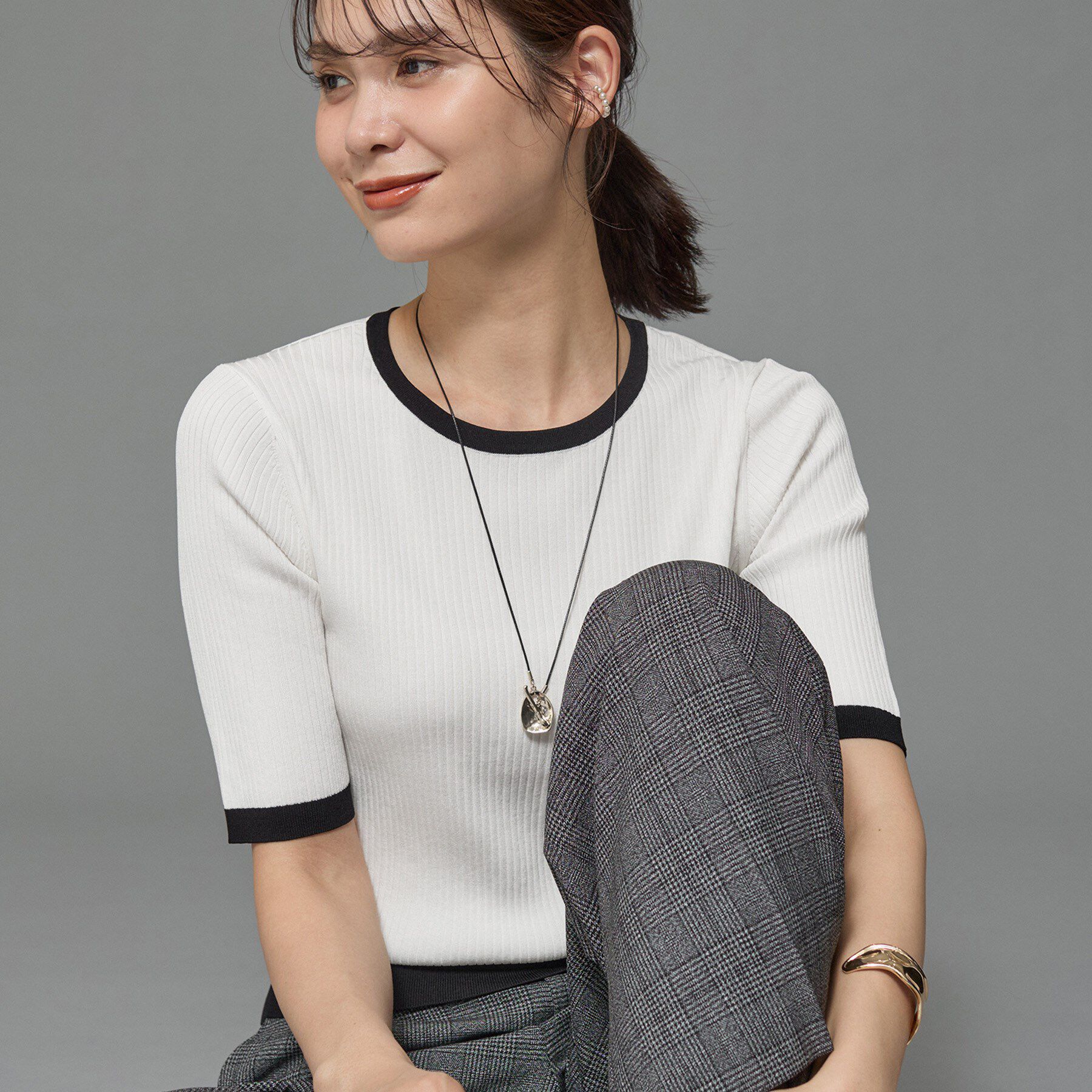 INDIVI「【インナーで活躍／アンサンブル】クルーネック半袖ニット」|ニット・セーター|