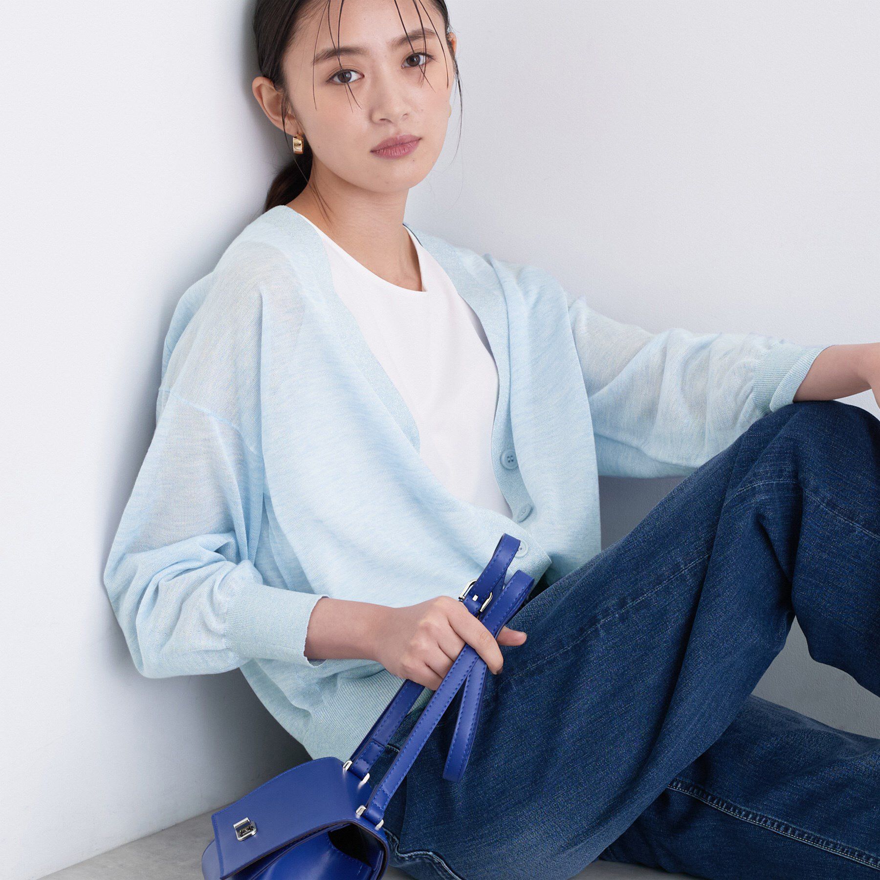 INDIVI「【程よいシアー素材/洗える】バイカラーラメカーディガン」|カーディガン|