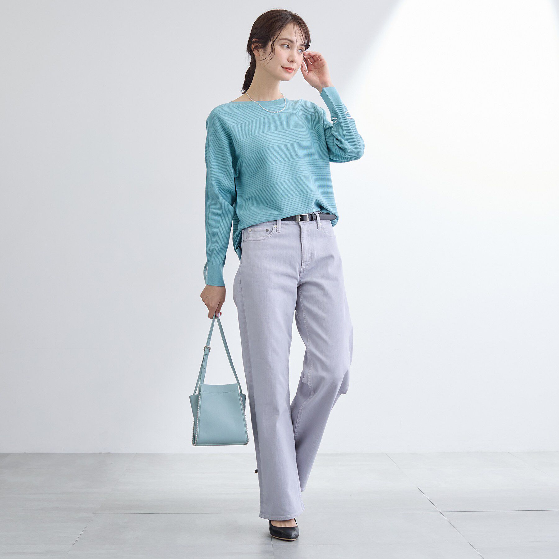 INDIVI「【洗える／キレイ色】体型カバー無縫製ニット」|ニット・セーター|