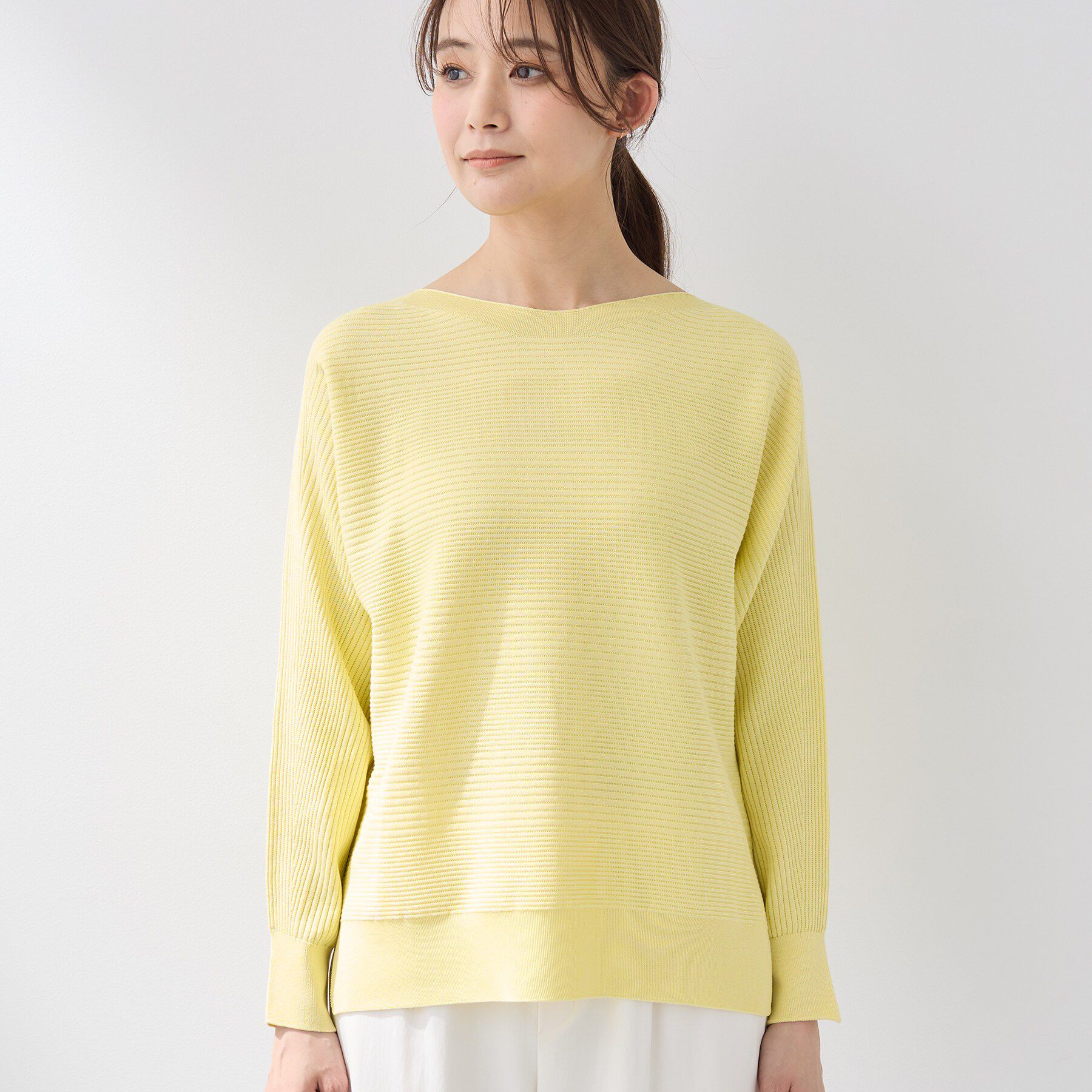 INDIVI「【洗える／キレイ色】体型カバー無縫製ニット」|ニット・セーター|