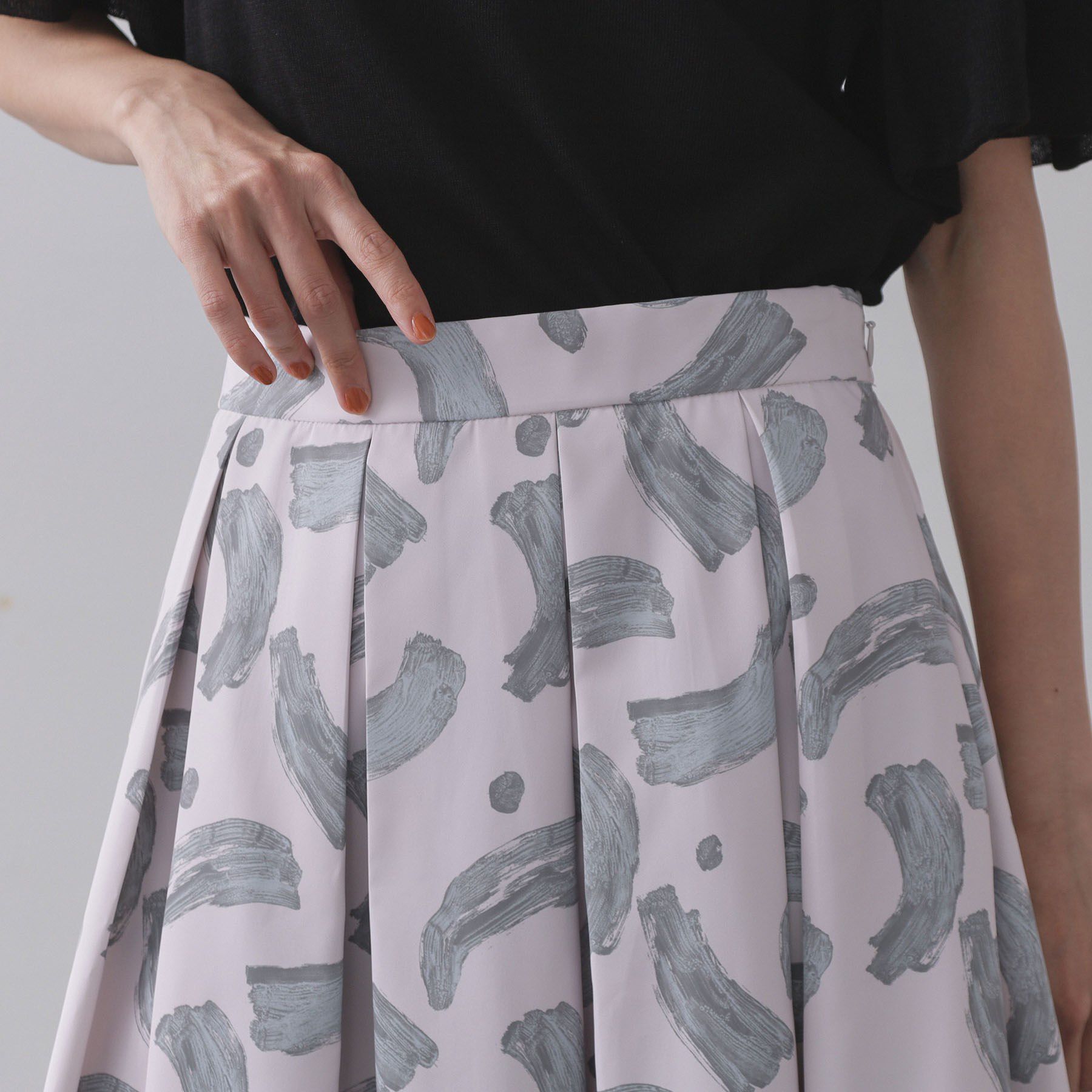 OPAQUE.CLIP「ブラッシュ柄タックフレアスカート【洗濯機洗い可】」|スカート|