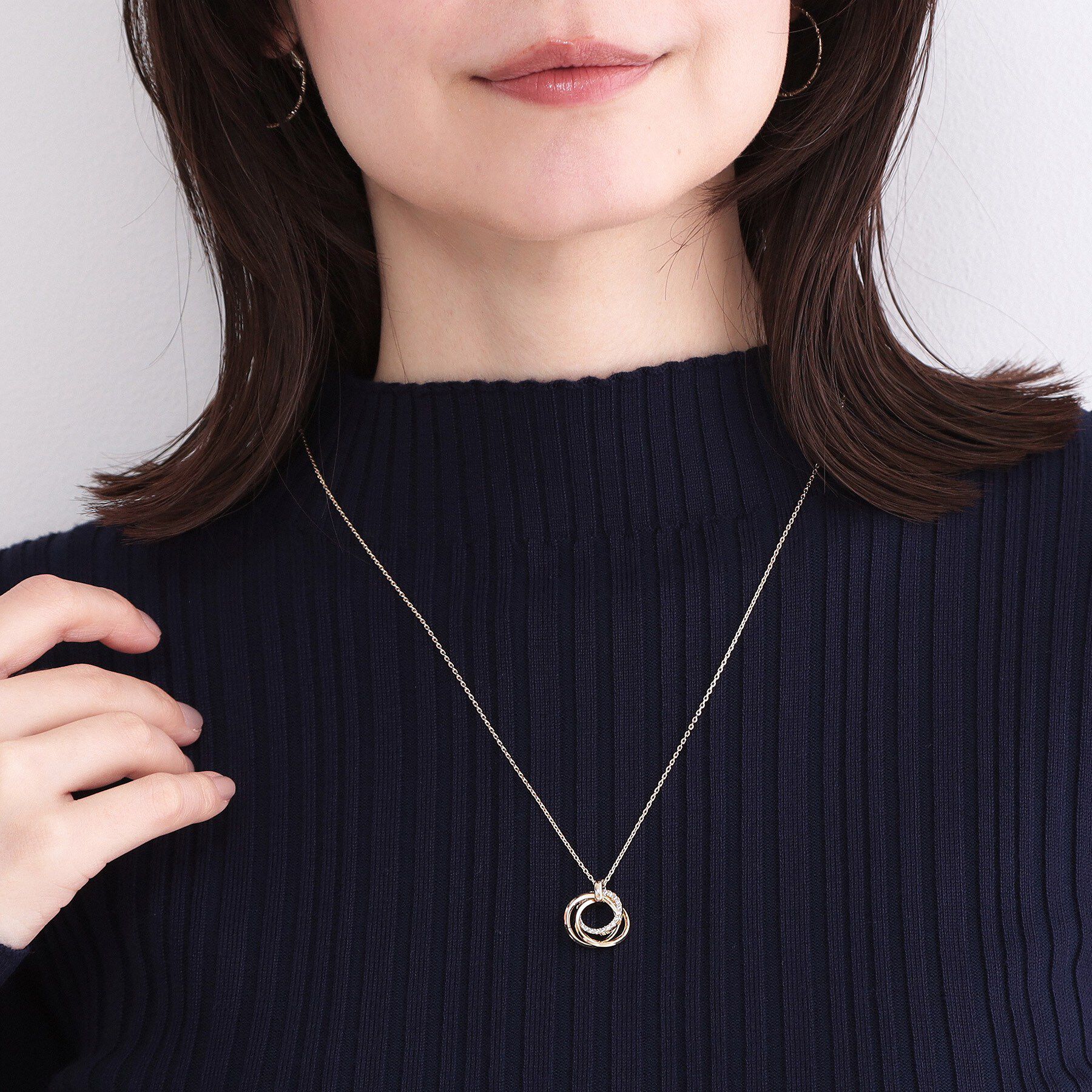 OPAQUE.CLIP「メタル&times;ビジュー3連リング ネックレス」|ネックレス|