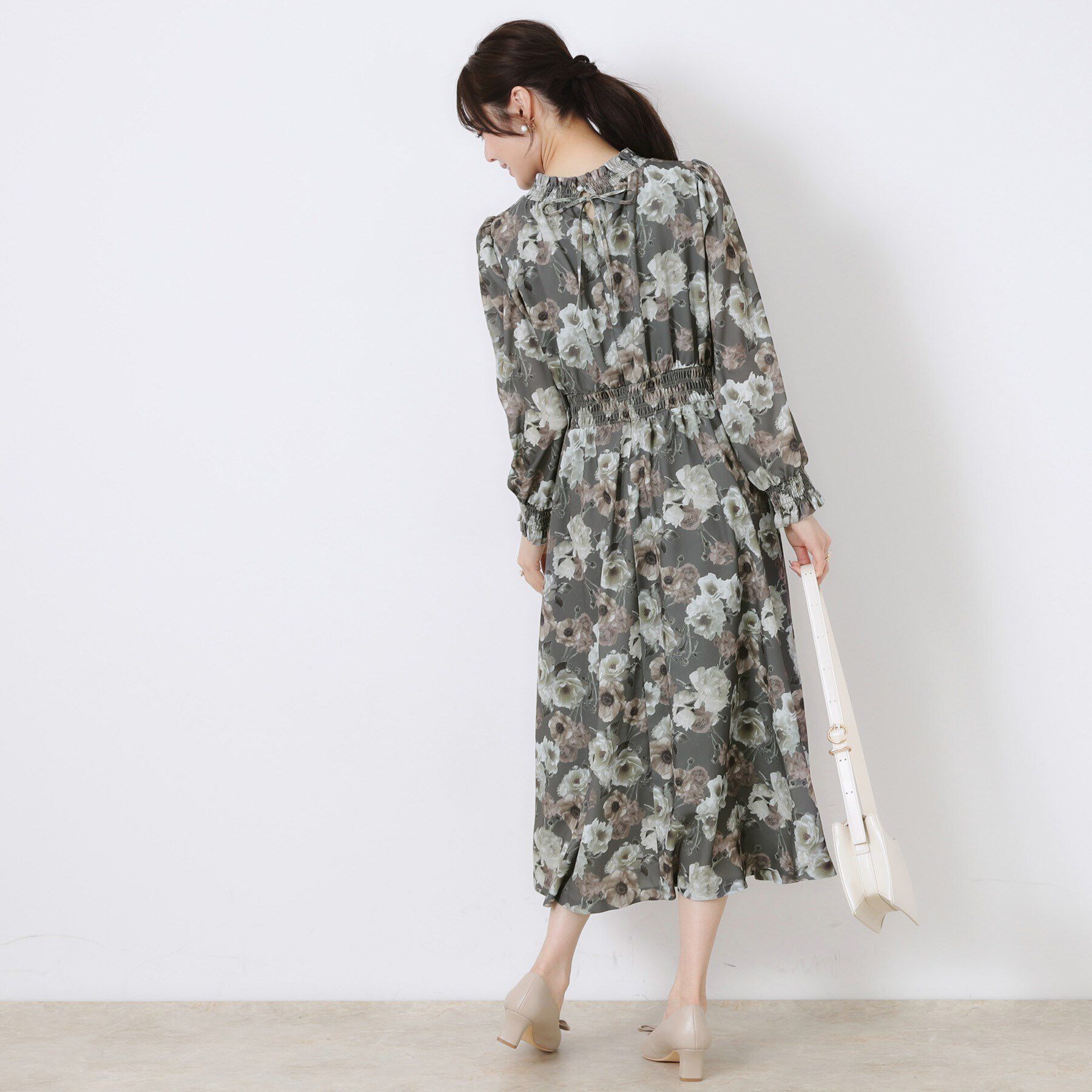 Couture broach「【大人フェミニン・一枚で着映える】Springフラワーシャーリングワンピ」|ワンピース|