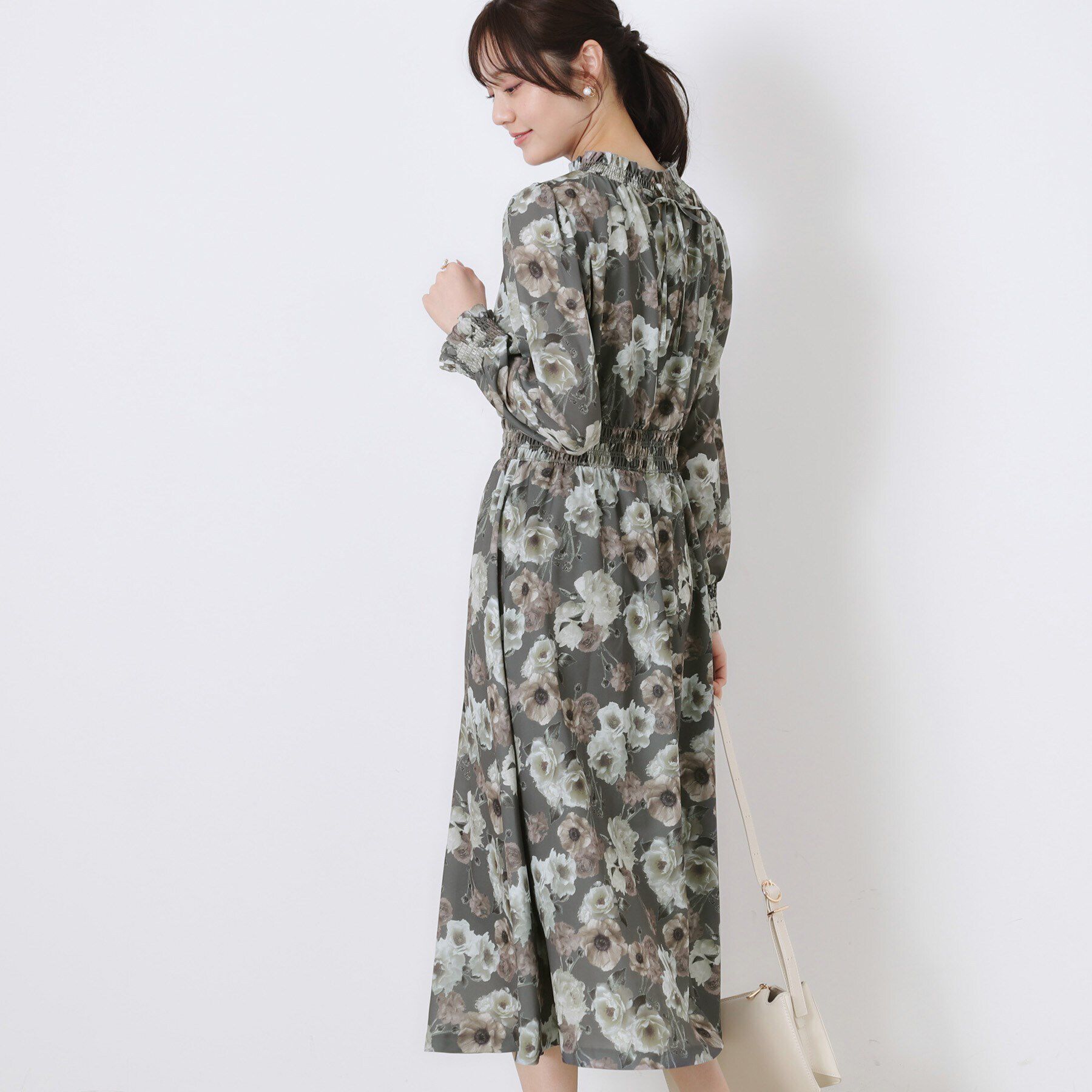 Couture broach「【大人フェミニン・一枚で着映える】Springフラワーシャーリングワンピ」|ワンピース|