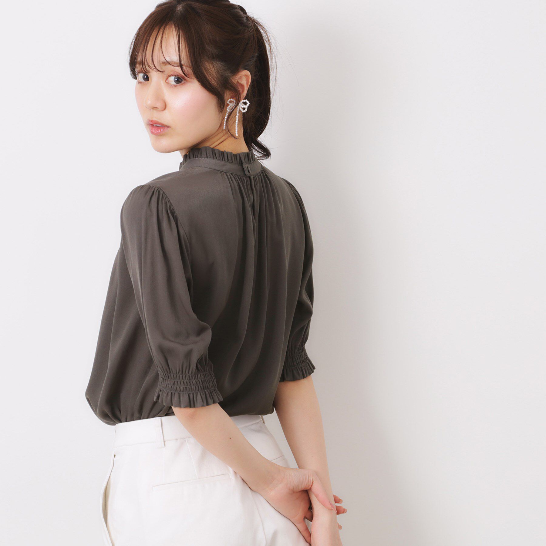 Couture broach「【SS～LLサイズ・二の腕カバー・通勤】RTピケシャーリングブラウス」|シャツ・ブラウス|