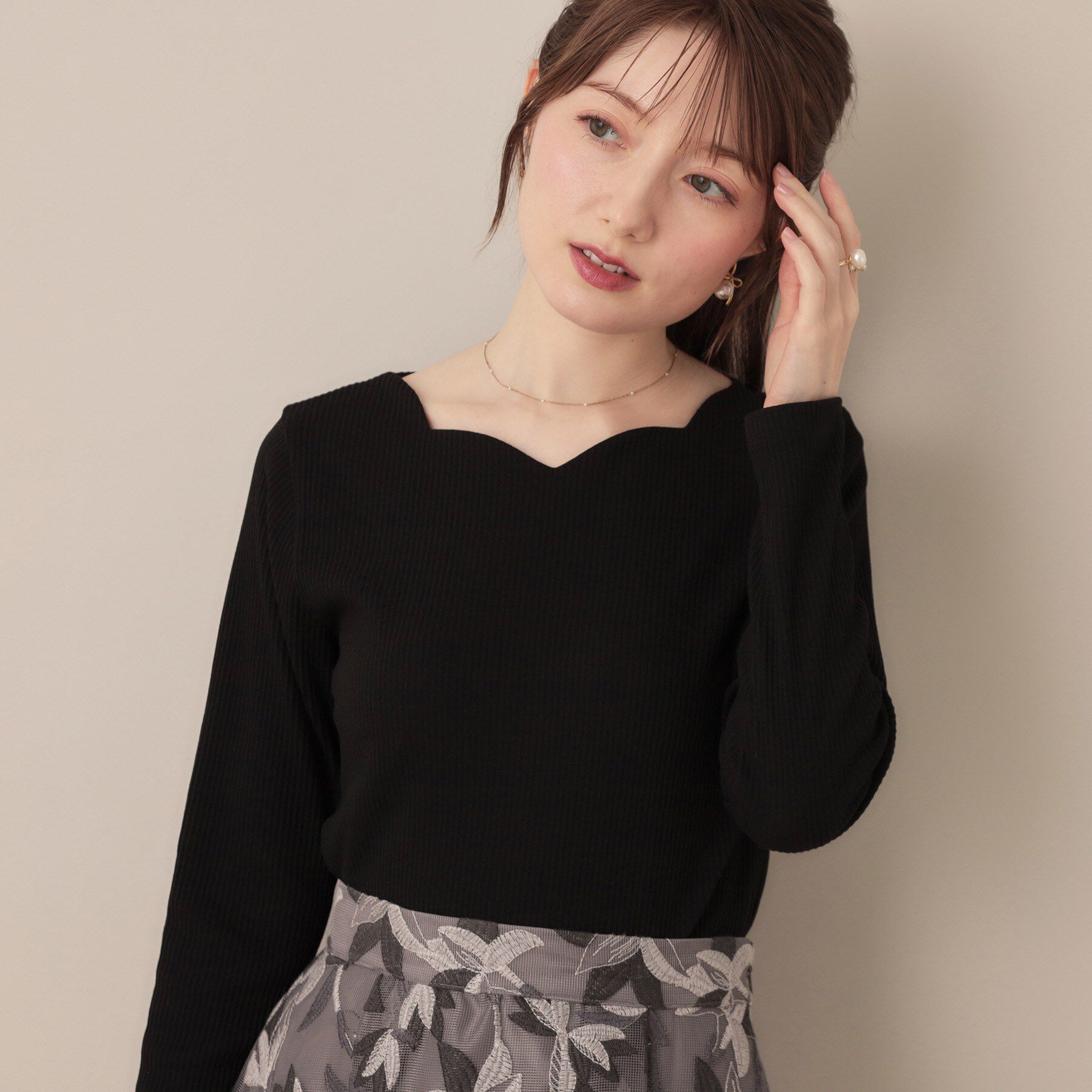 Couture broach「【マシンウォッシャブル・通勤・大人可愛い】ハートネックテレコプルオーバー」|Tシャツ・カットソー|ブラック(019)