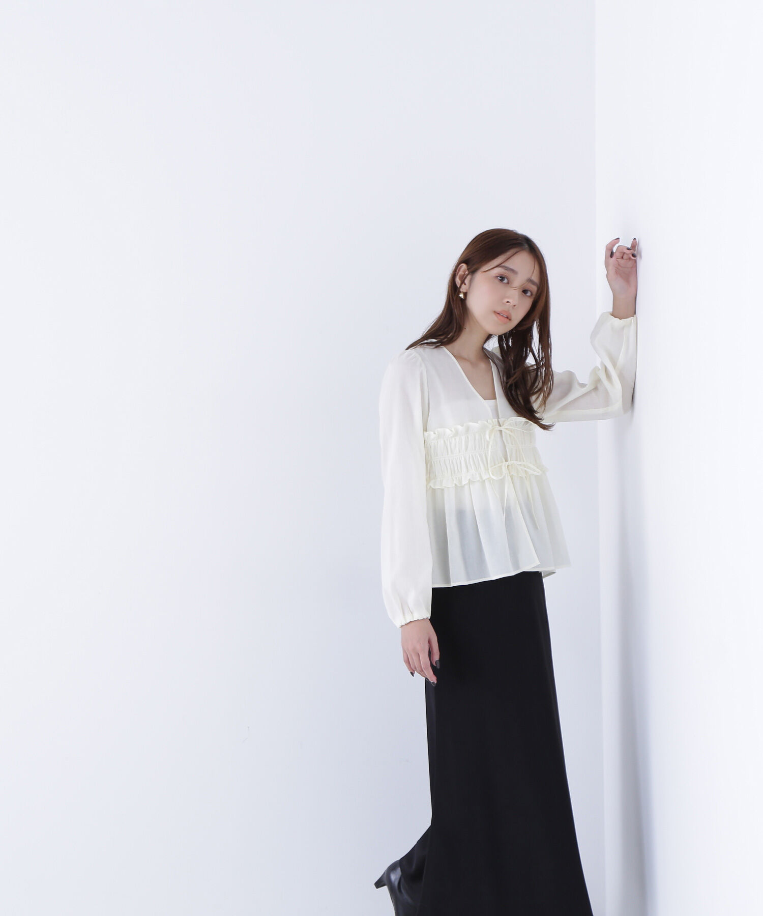  「Vネックシャーリングペプラムブラウス」|シャツ・ブラウス|