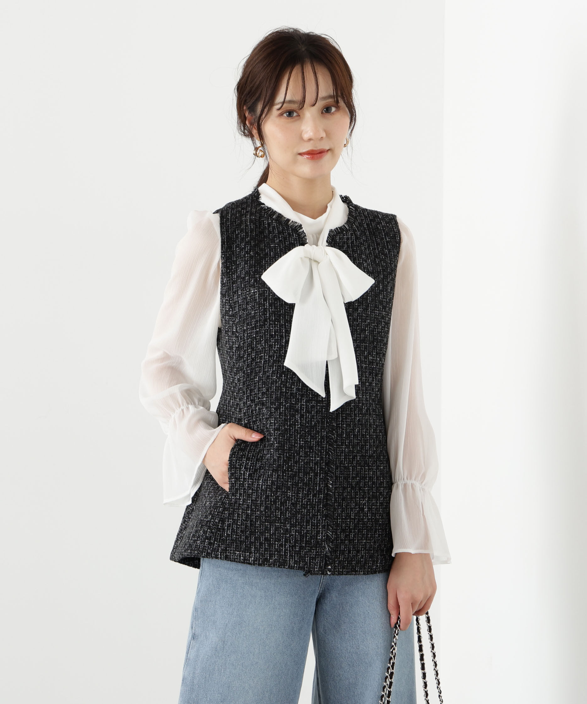 PROPORTION BODY DRESSING「ニュアンス釦ツイードジレ 25AW」|ブルゾン・スタジャン|