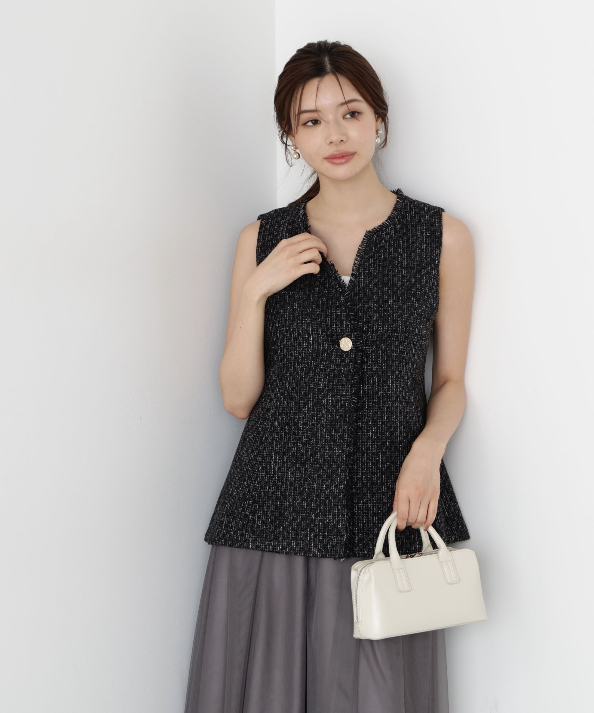 PROPORTION BODY DRESSING「ニュアンス釦ツイードジレ 25AW」|ブルゾン・スタジャン|