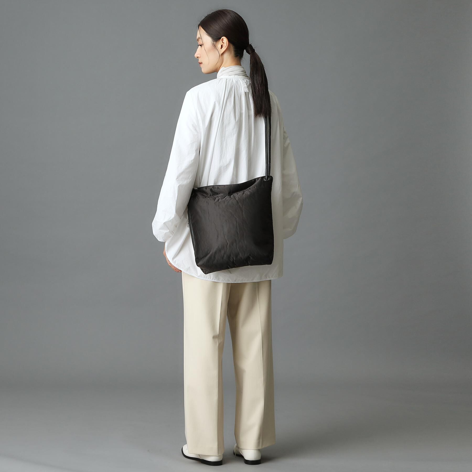 HIROKO HAYASHI「ENORME（エノルメ）ショルダーバッグ」|ショルダー・メッセンジャー|