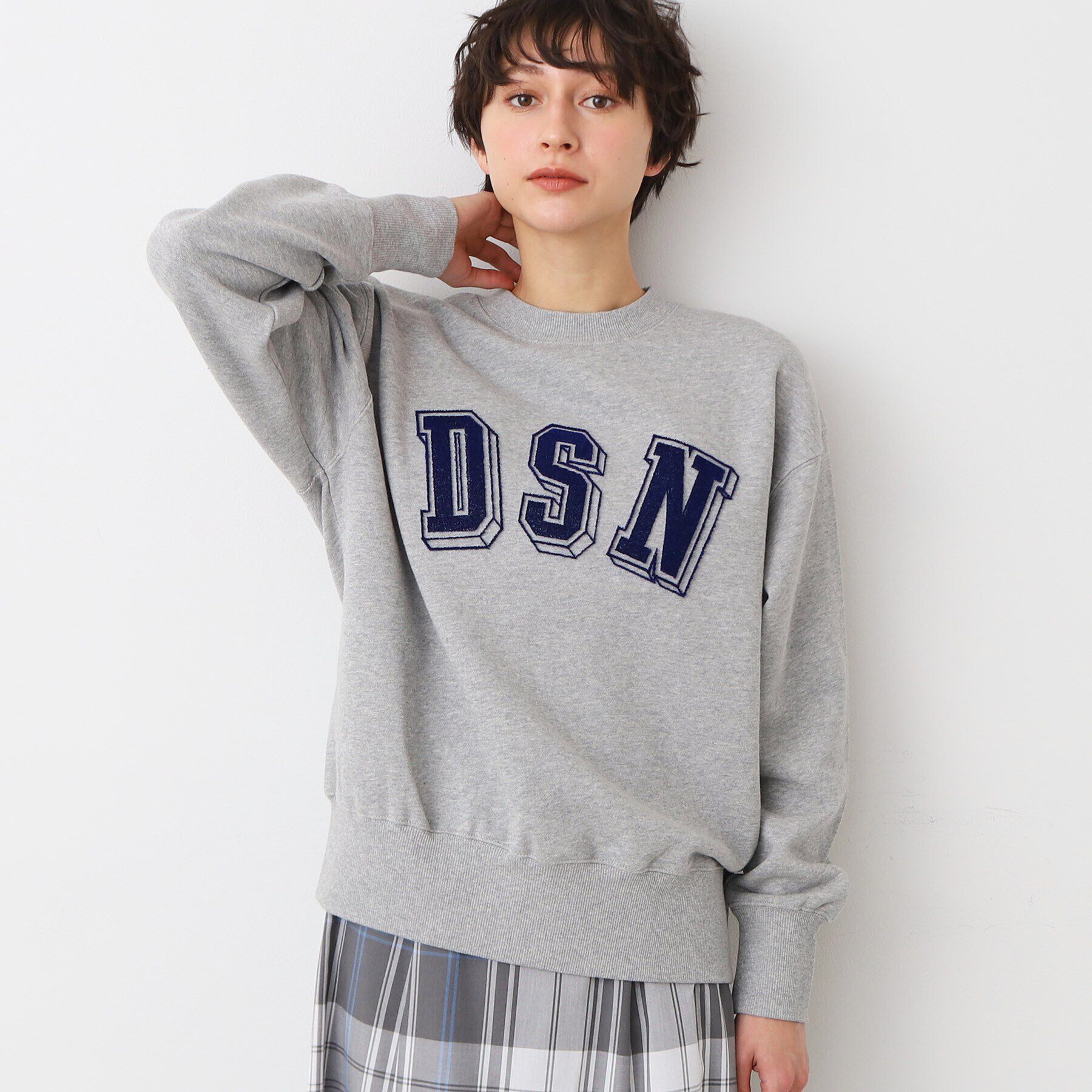 Dessin「【ユニセックス・洗える・セットアップ可能】タフティングロゴスウェット」|パーカー|グレー(012)