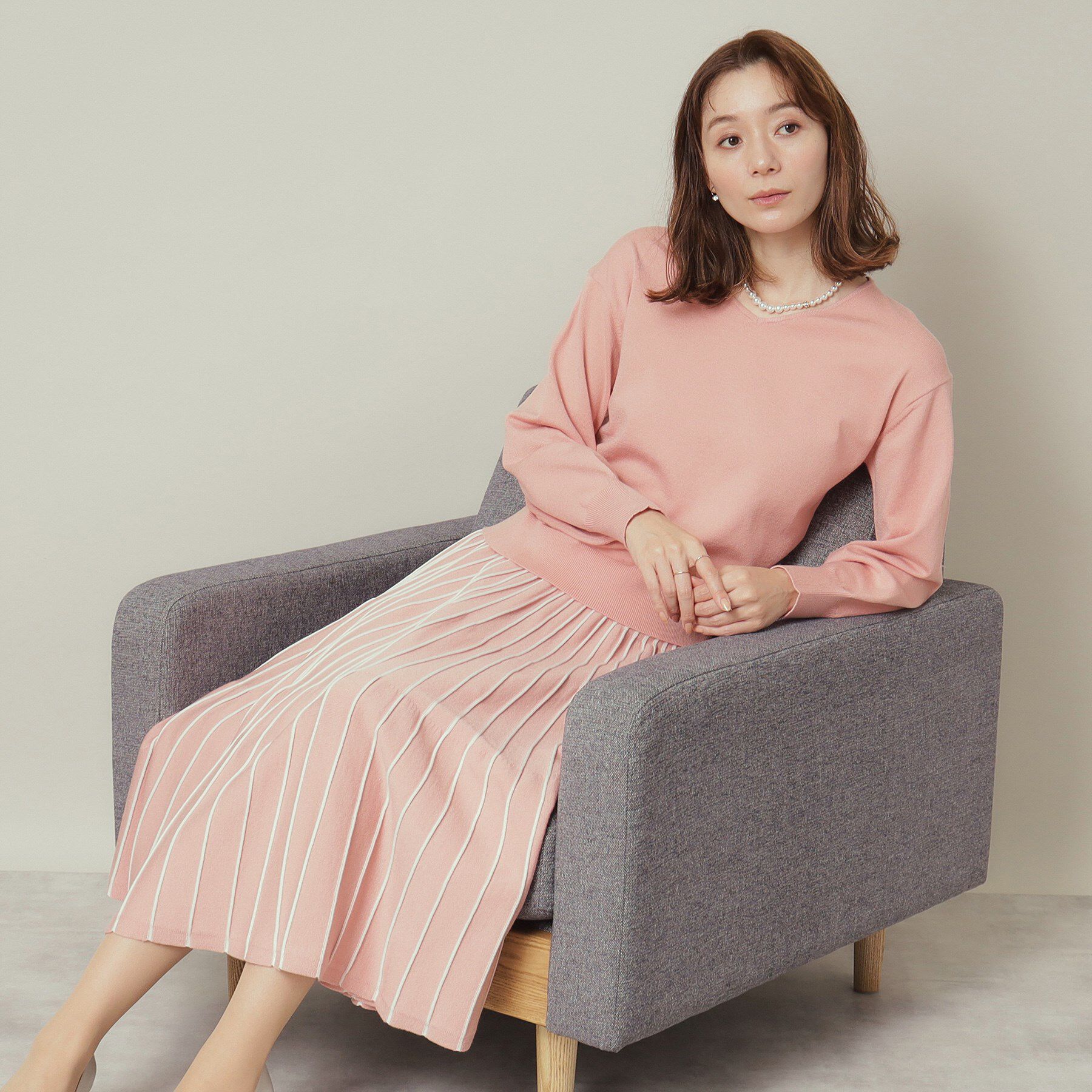 ITS&rsquo;DEMO「【通勤／手洗い可】Vネック&times;フレアスカートセットアップ」|スーツ|ピンク(071)