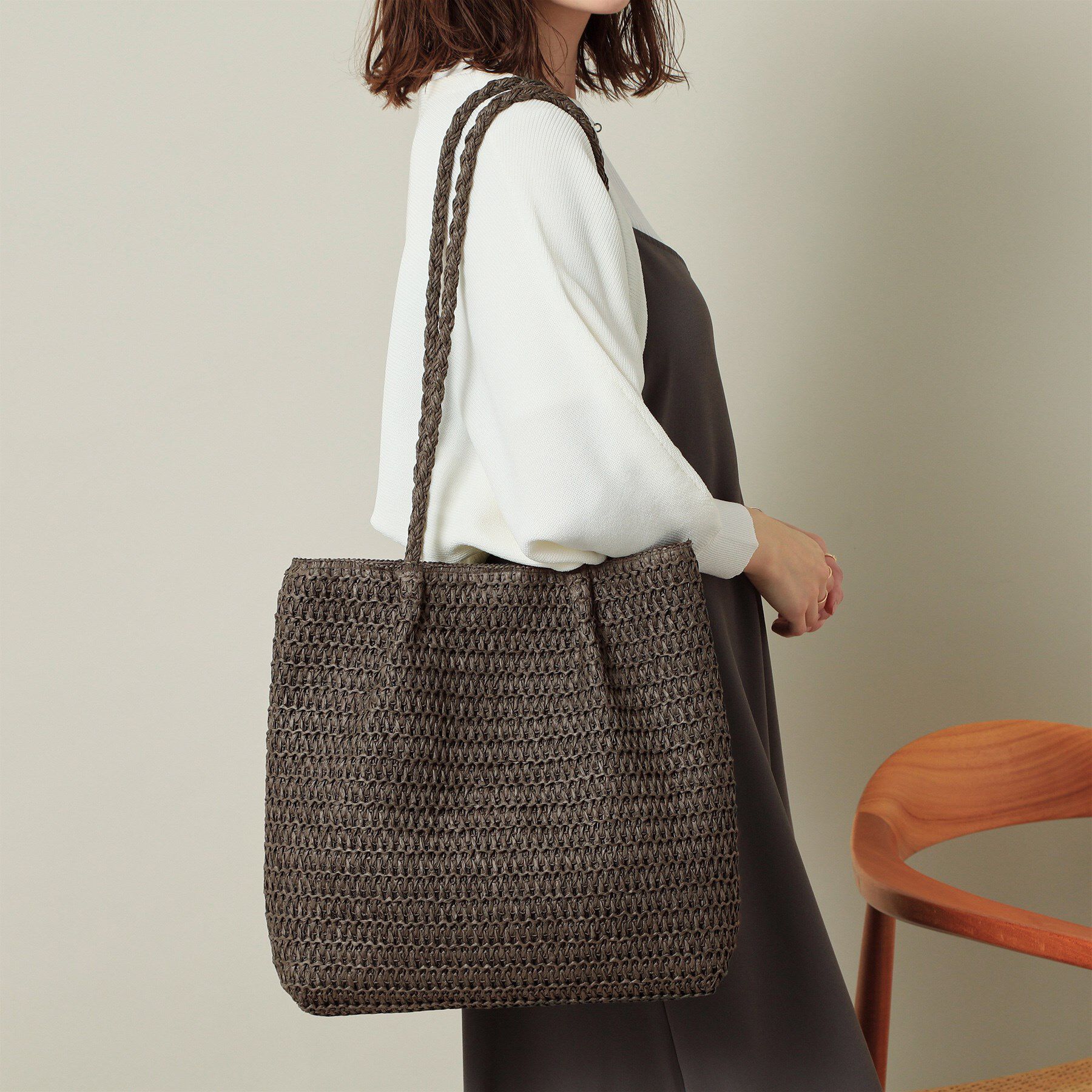 ITS&rsquo;DEMO「雑材ハンドルタックトート」|トートバッグ|チャコールグレー(0